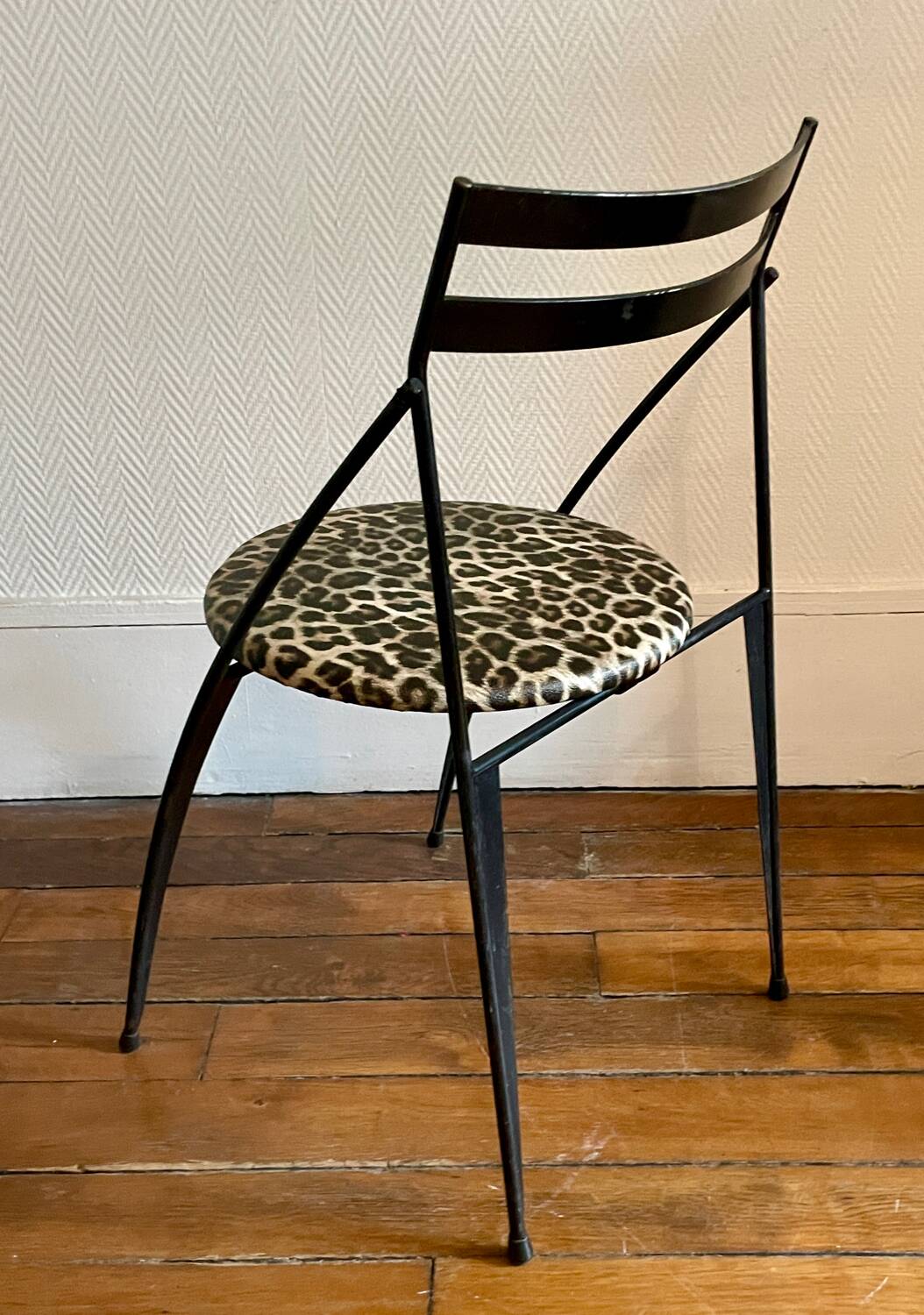 Pair of folding chairs with leopard seats, 1980