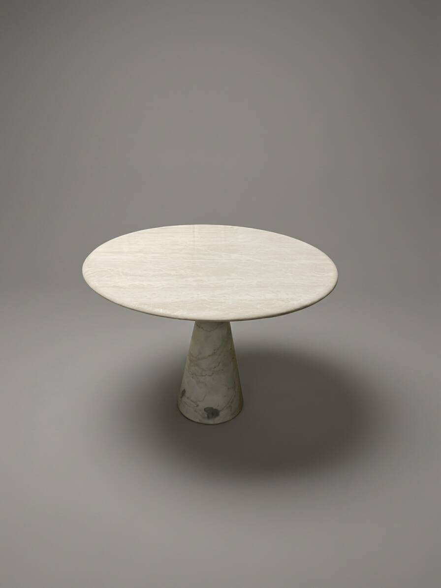 Table d’appoint haute avec pied en marbre et plateau en travertin