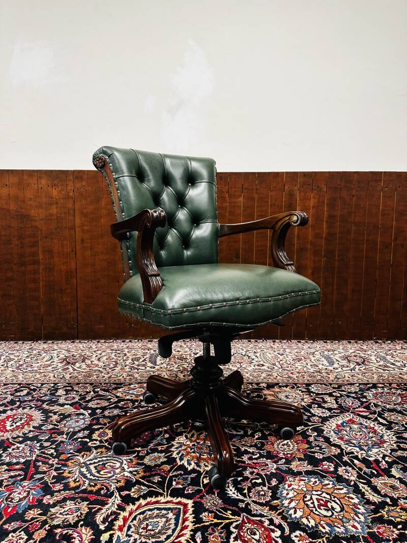 English Chesterfield Office Chair Desk chair green