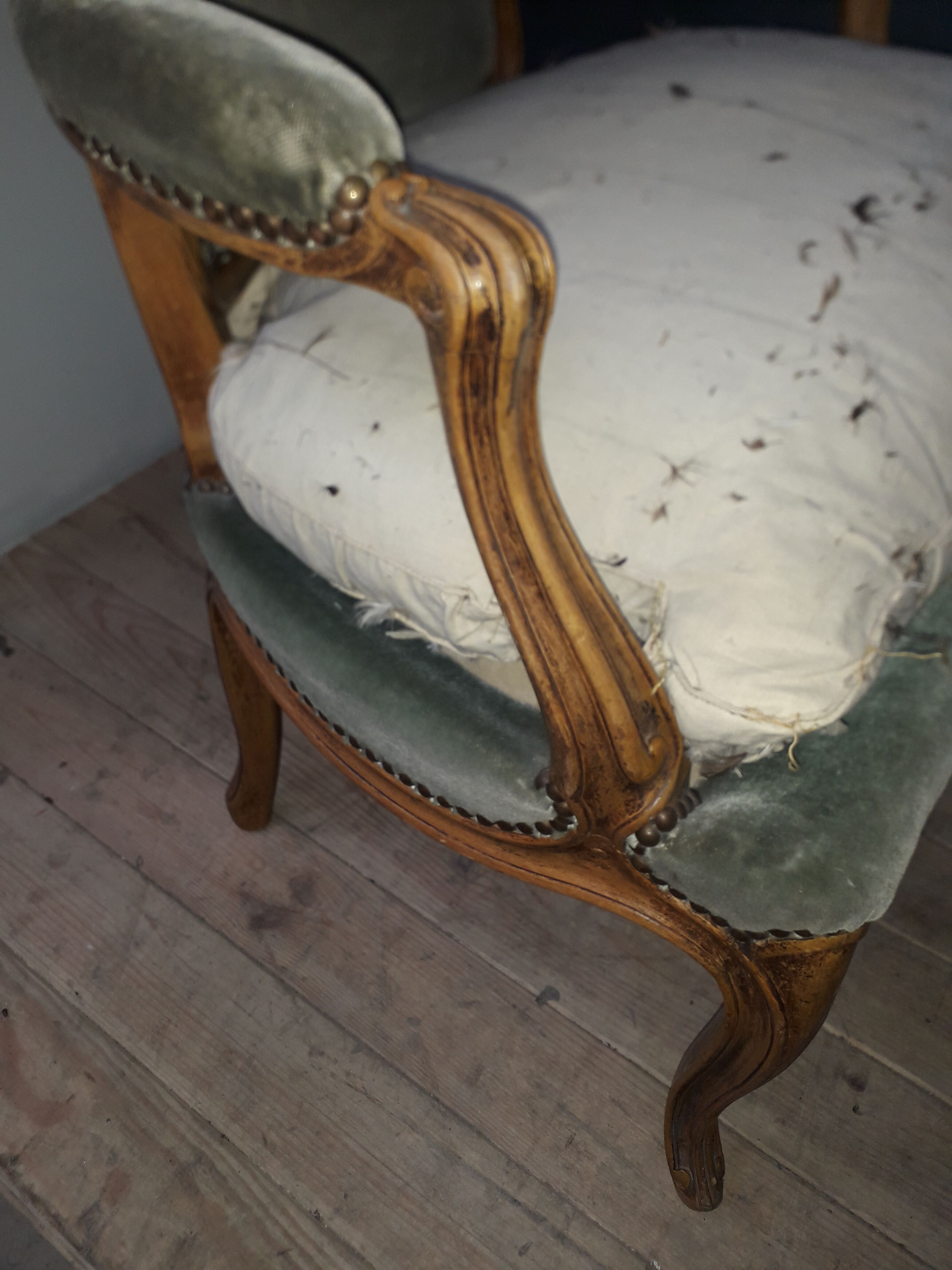 Paire de fauteuils de style Louis XV