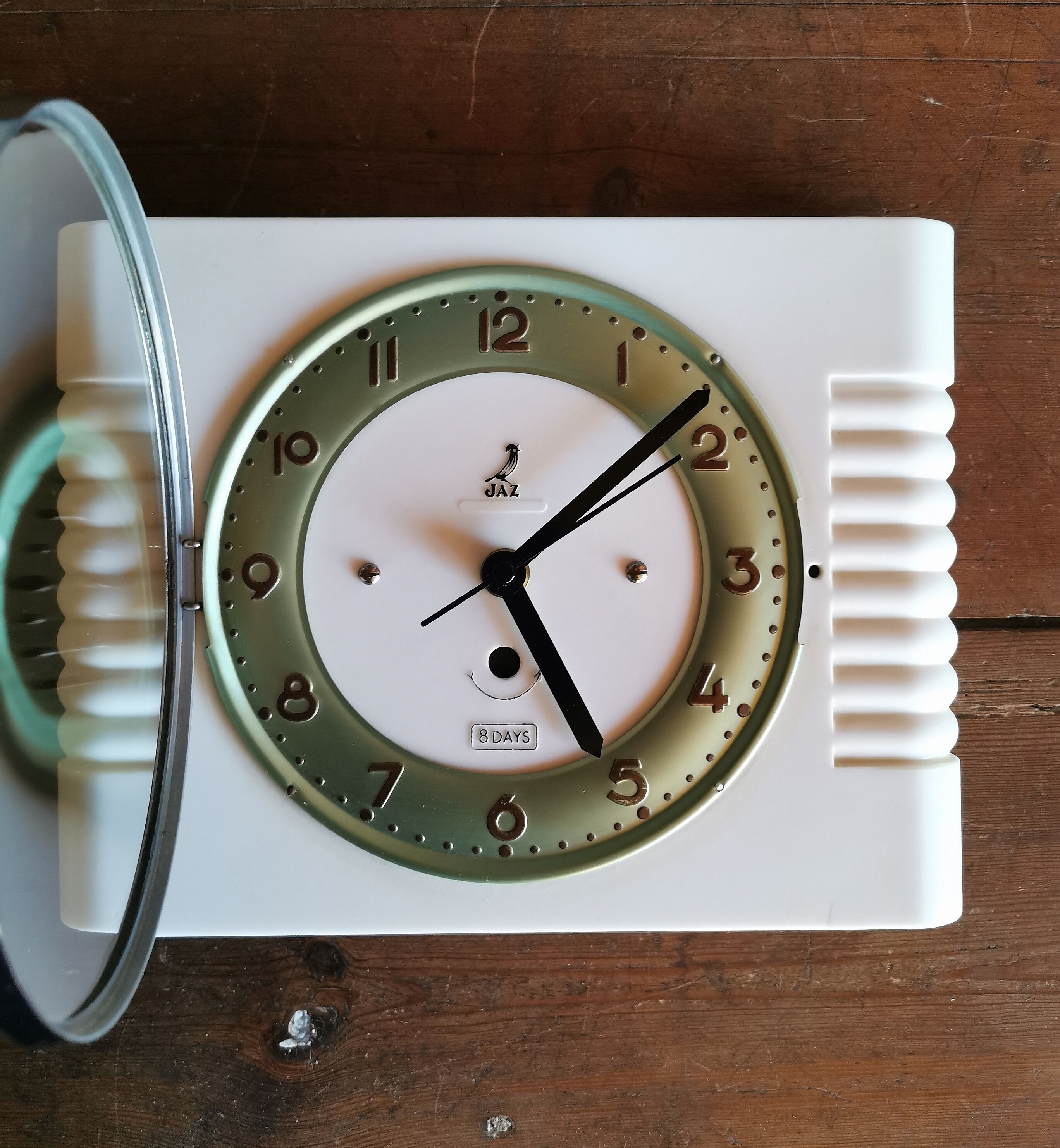 Rectangular silent vintage wall pendulum clock "Jaz white green"