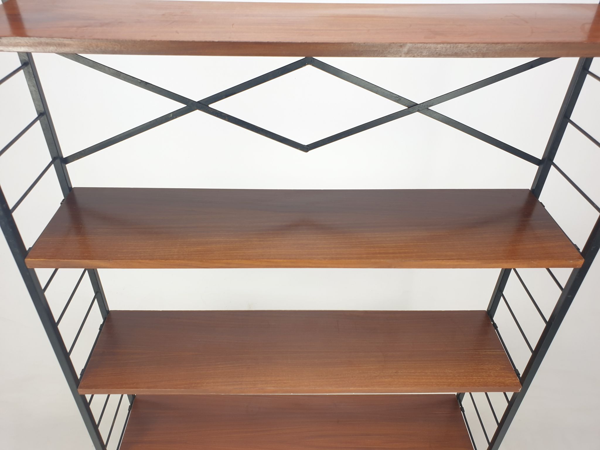 Italian free standing teak shelving unit, 1950