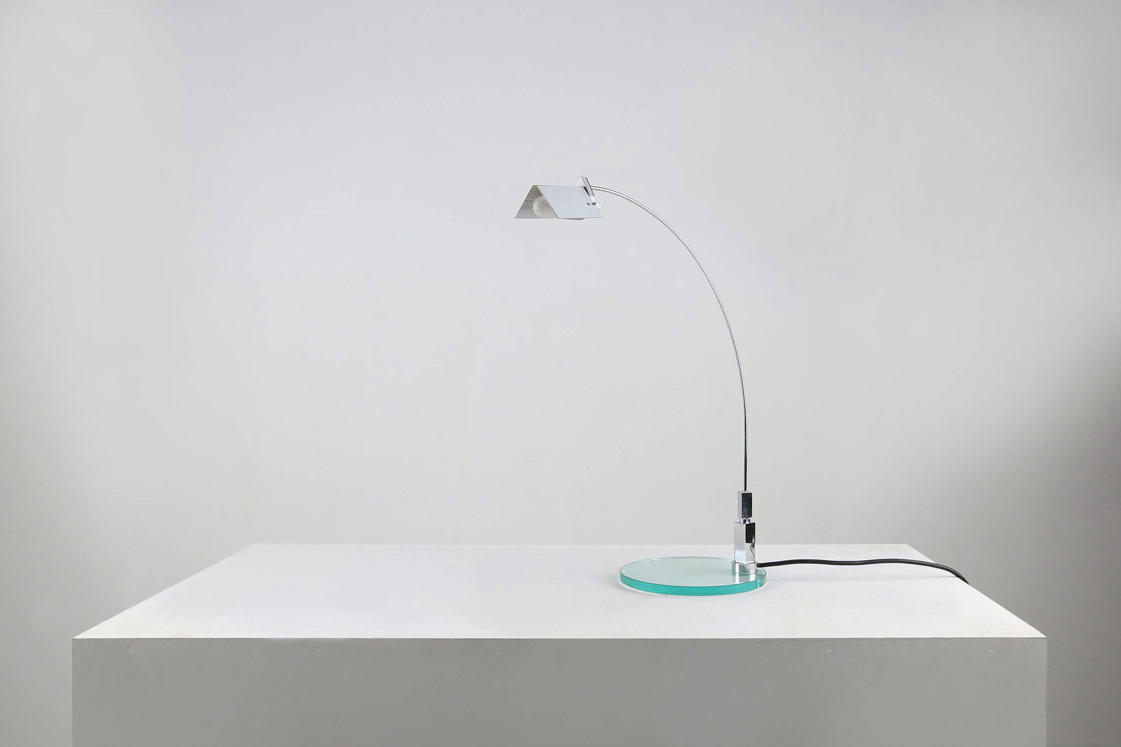 Vintage Italian Fontana Arte Falena Table Lamp by Alvaro Siza