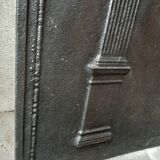 Font chimney plate with Medici column