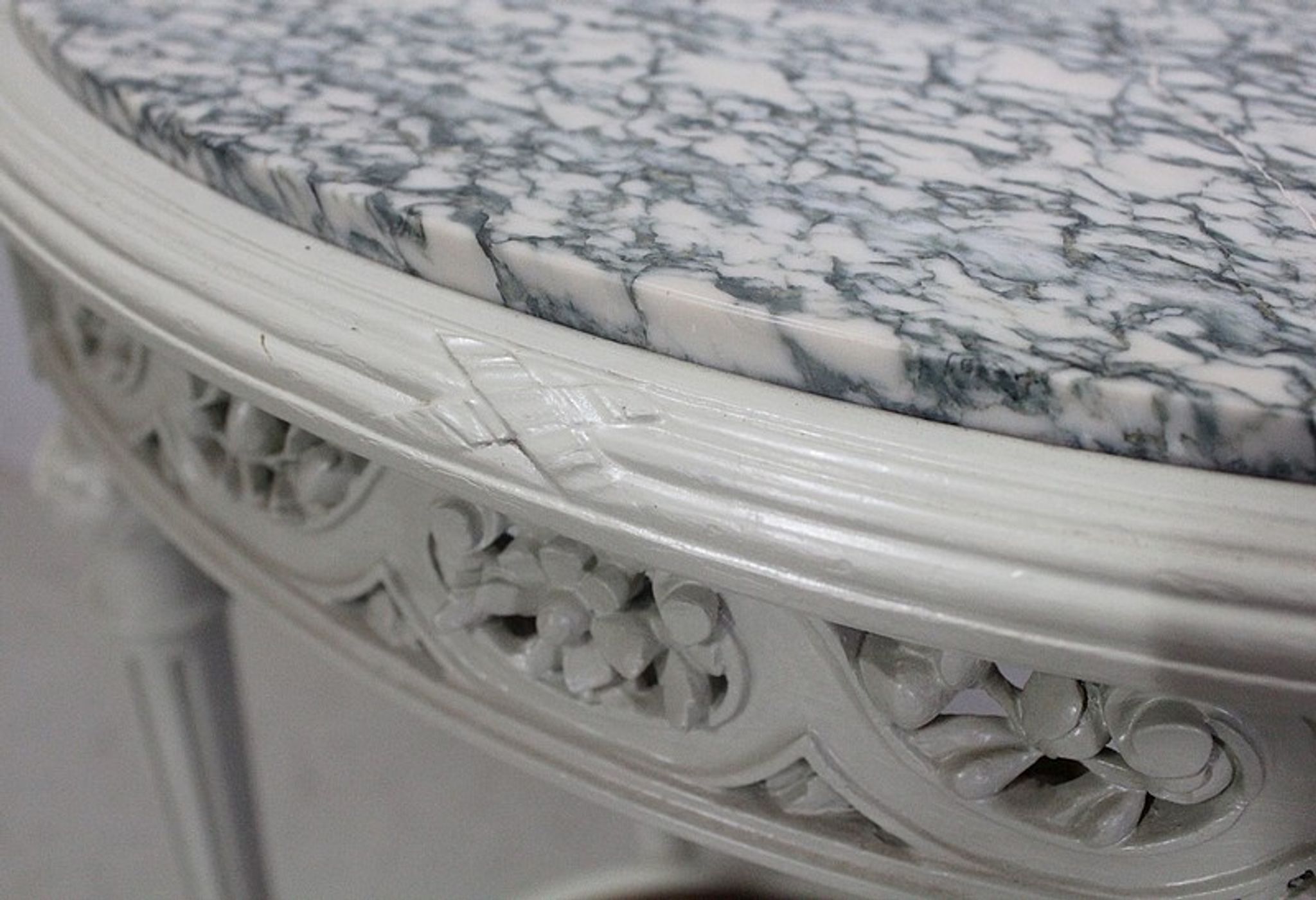 Guerin in Wood Réchampi and Cannage, Louis XVI style - 1920