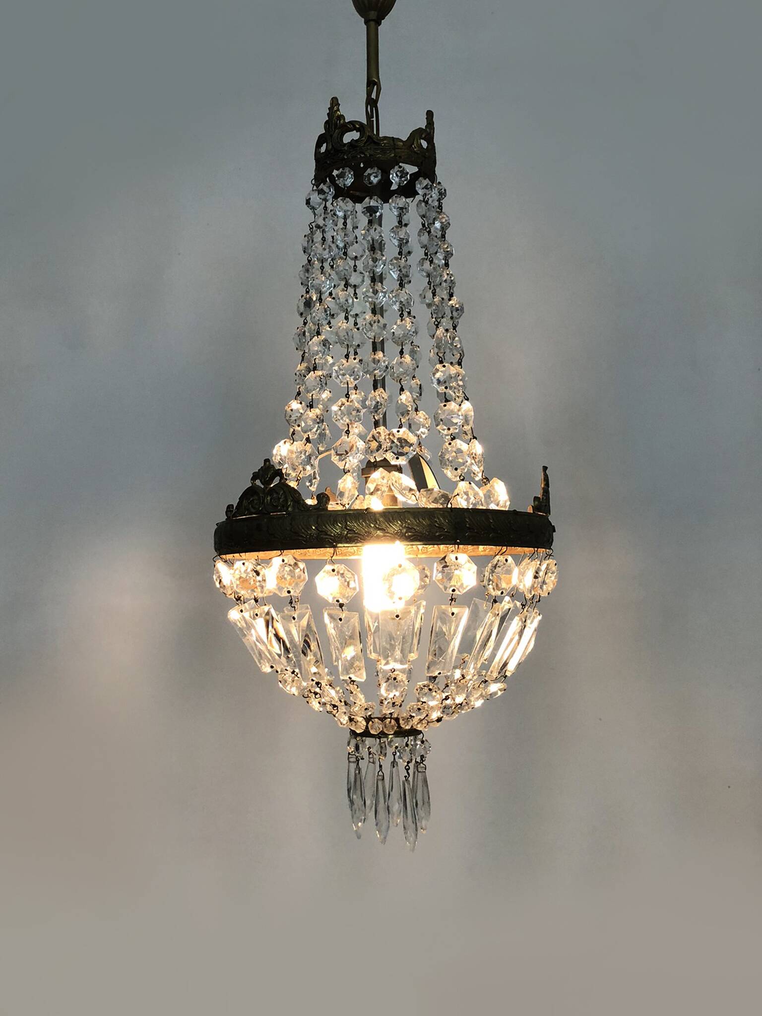 Vintage Italian balloon chandelier, glass pendants. 1950s 1960s.