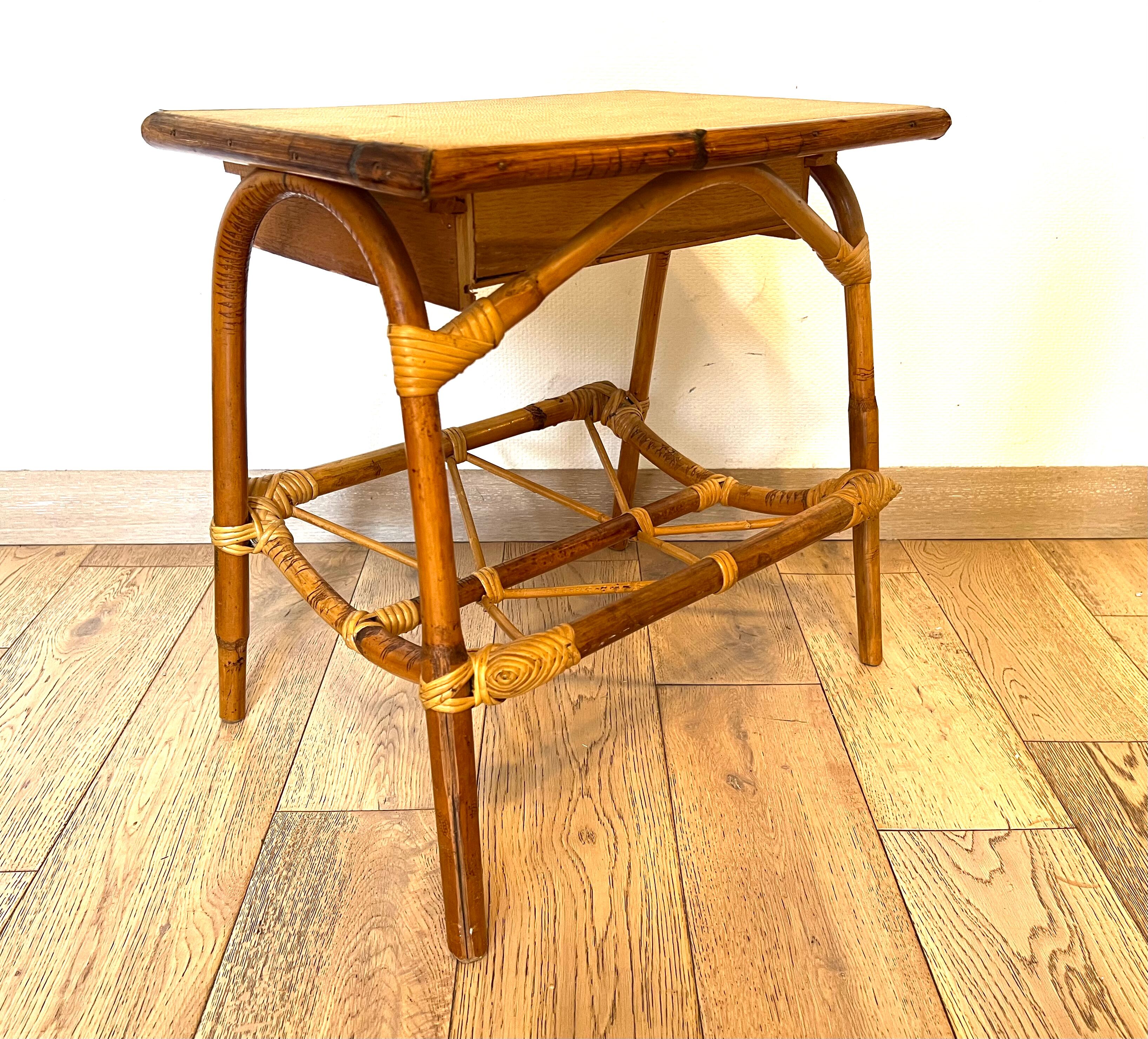 Side table in bamboo and rattan
