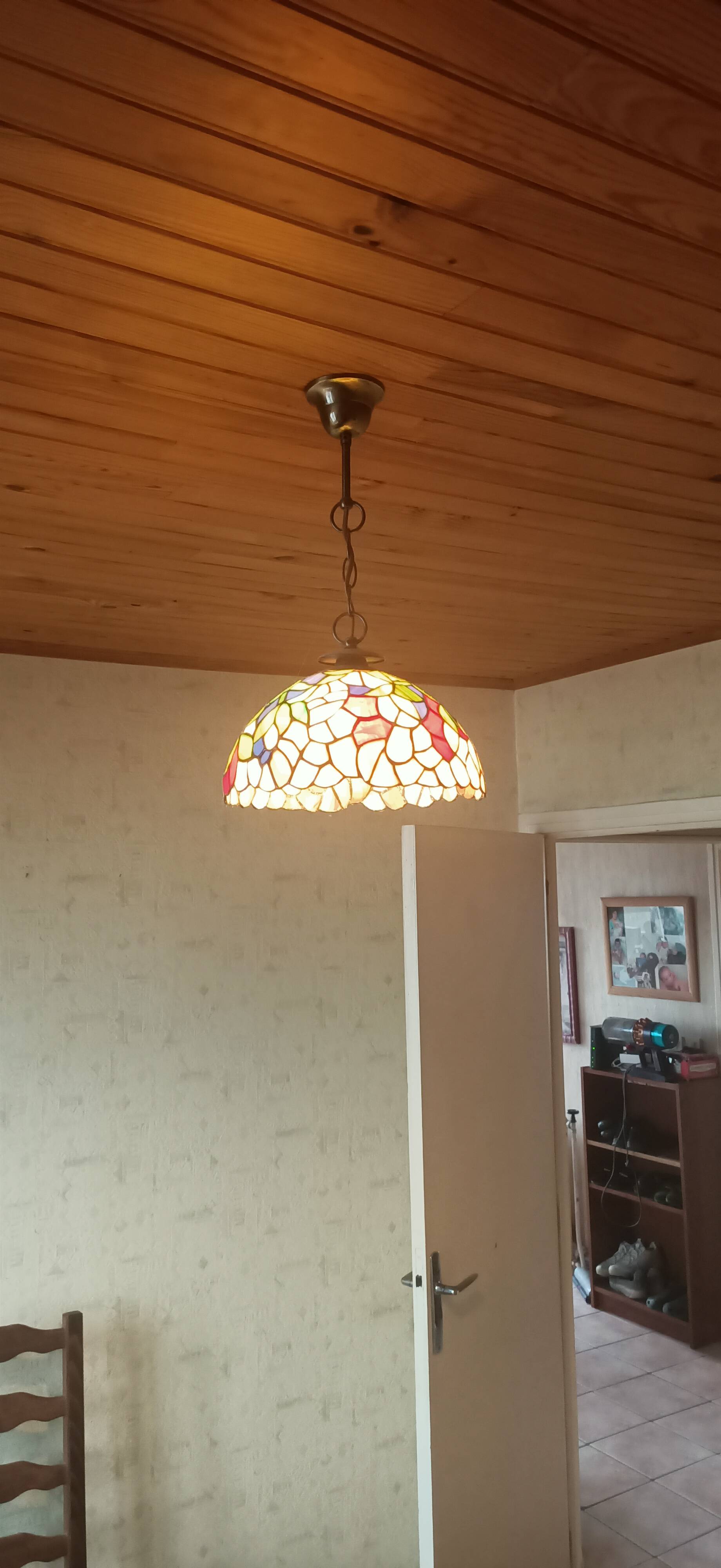 Floral decorated glass Tiffany suspension style.