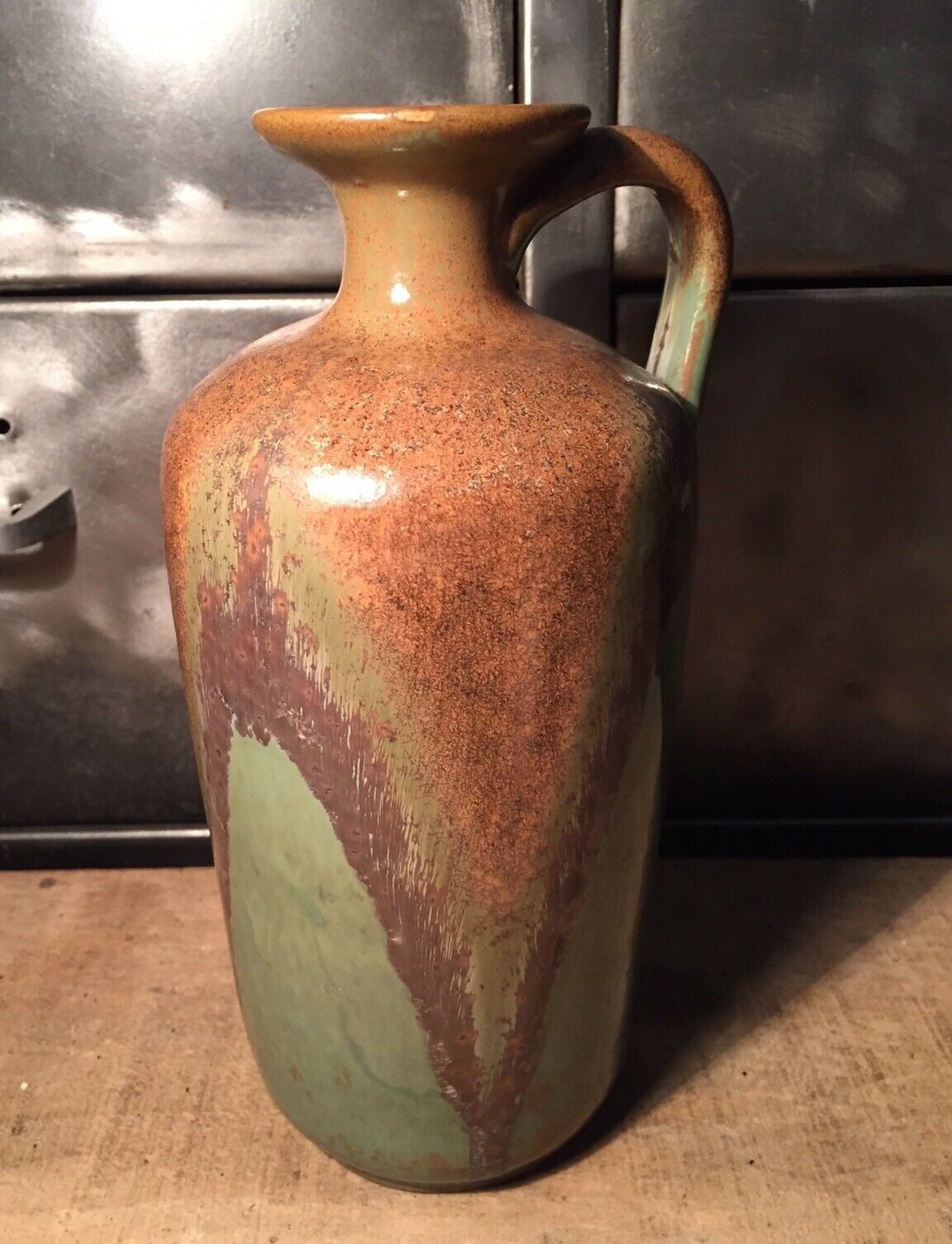 Sandstone vase of Pont-des-Vernes signed Maïténa