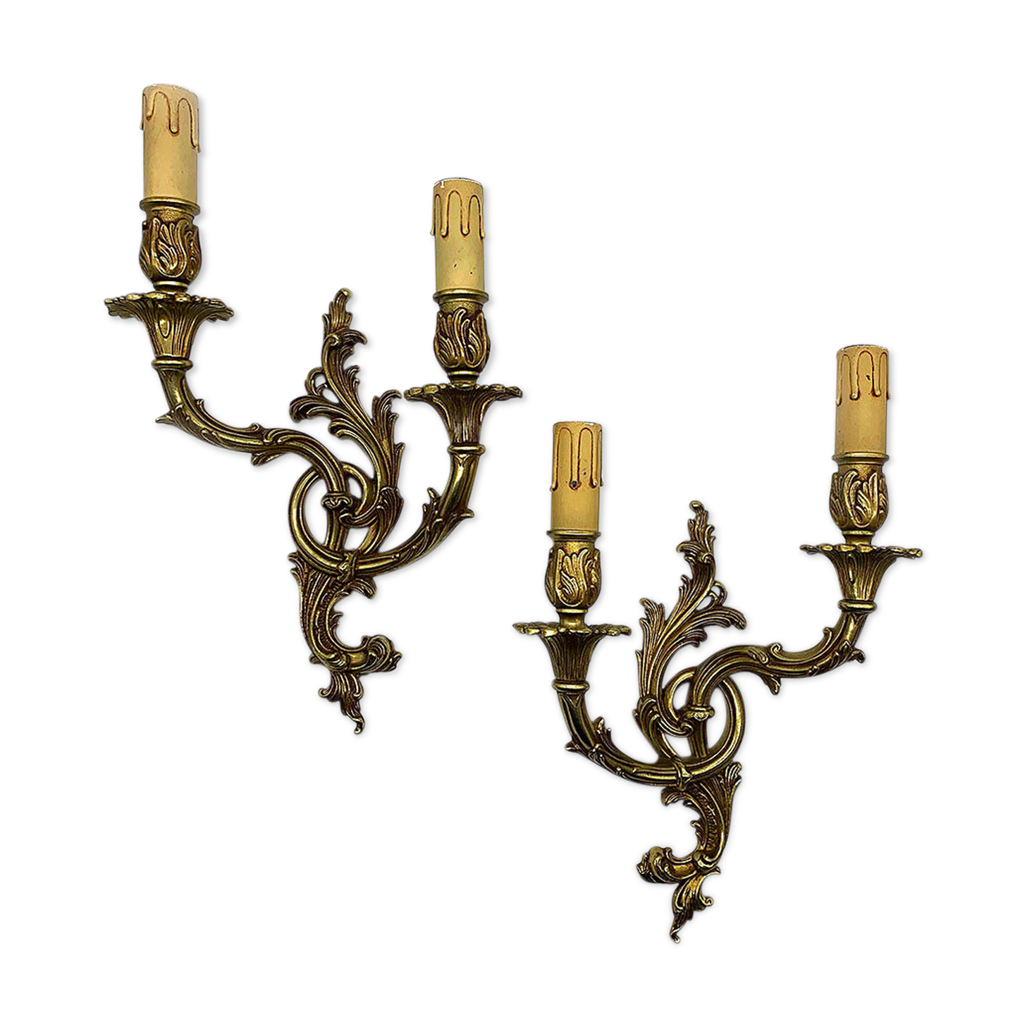 Pair of golden golden bronze sconces style Louis XV rocaille