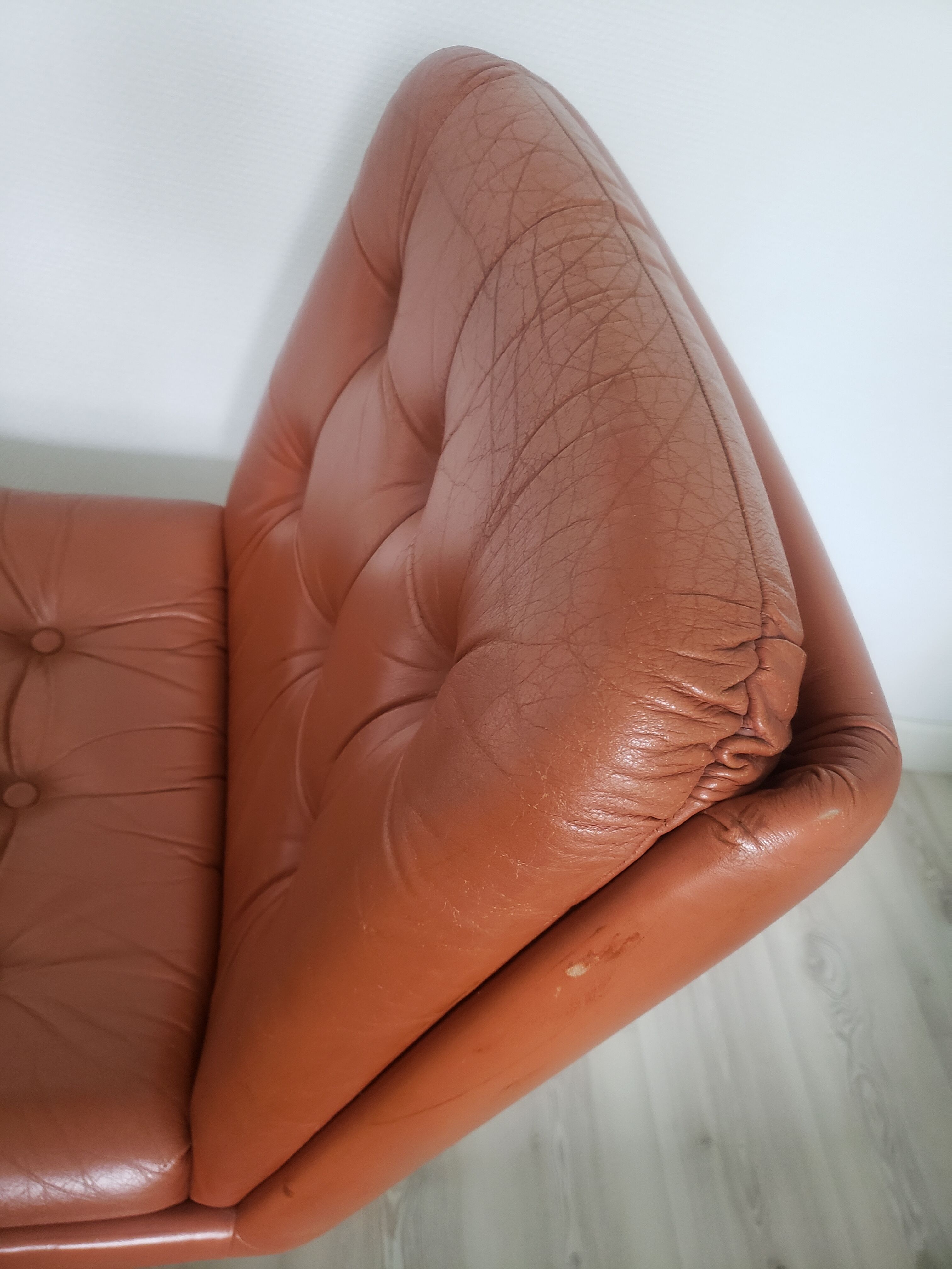 Vintage armchair in brown leather