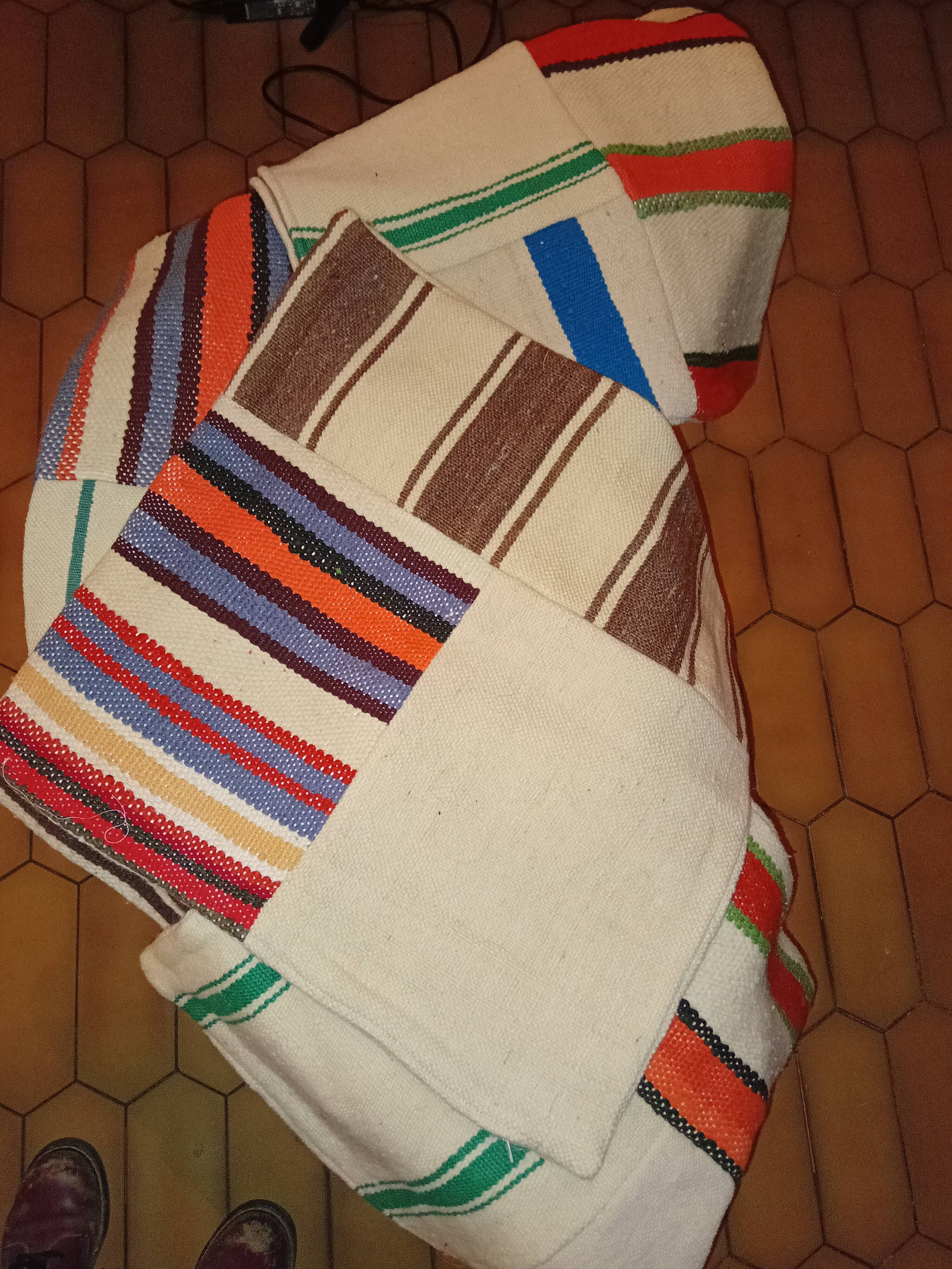 Ensemble de cinq coussins en laine