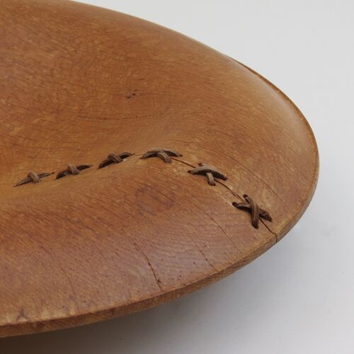 Bol en chêne produit à la main avec coutures de détail en cuir