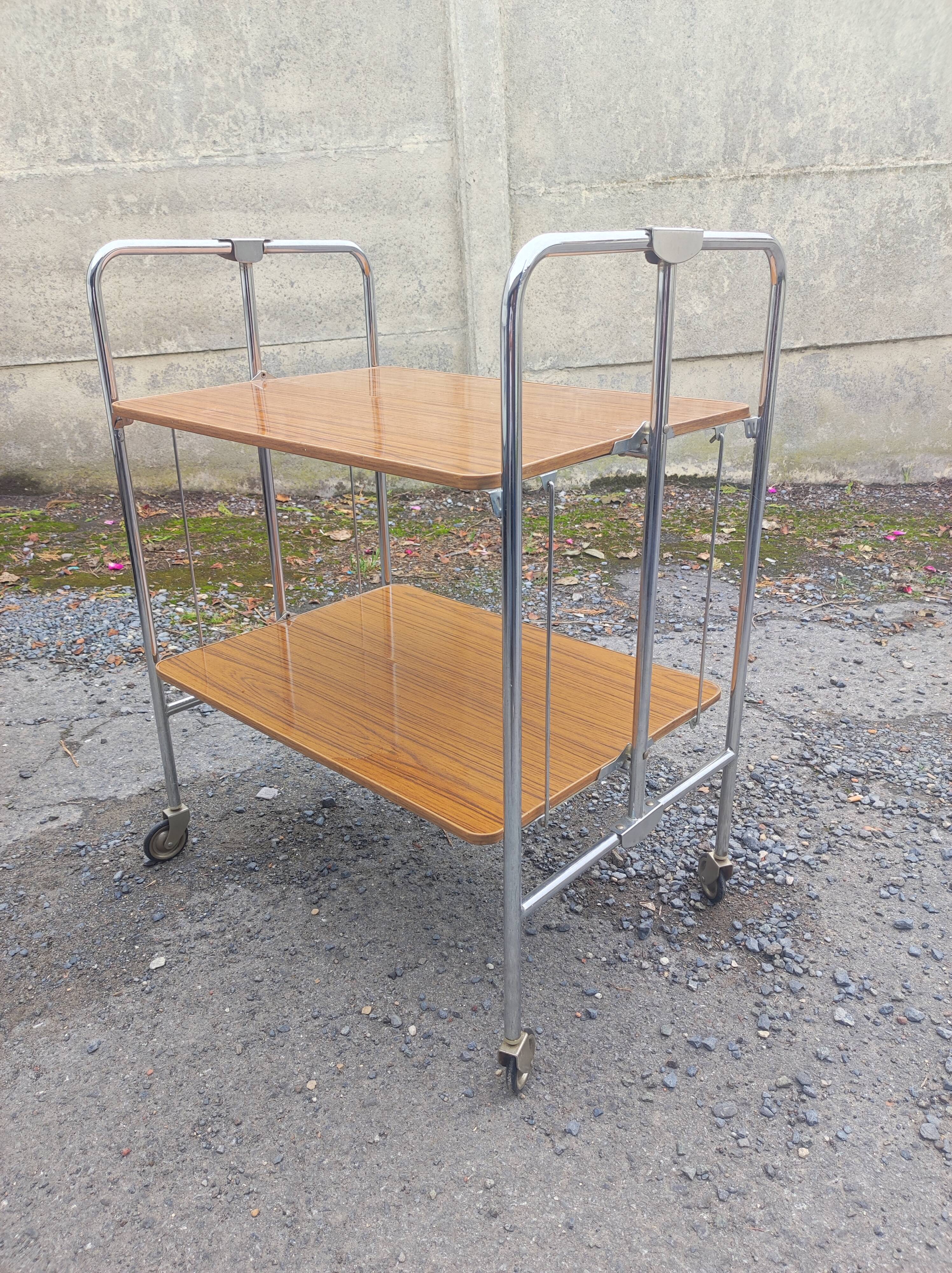 Table desserte à roulettes pliable décor faux bois vintage