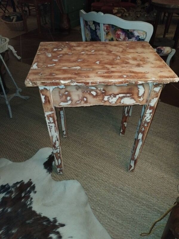 Petite table ancienne shabby chic