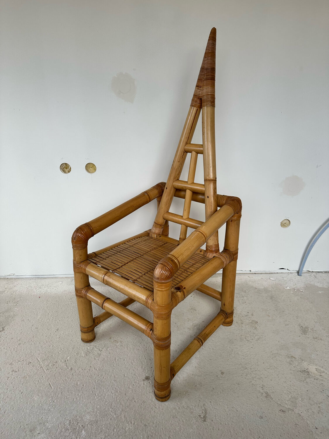 Fauteuil trône en bambou des années 70