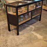 Vitrine ancienne sur pieds