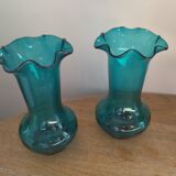 Paire de vases style Biot en verre soufflé turquoise, années 1950-1970