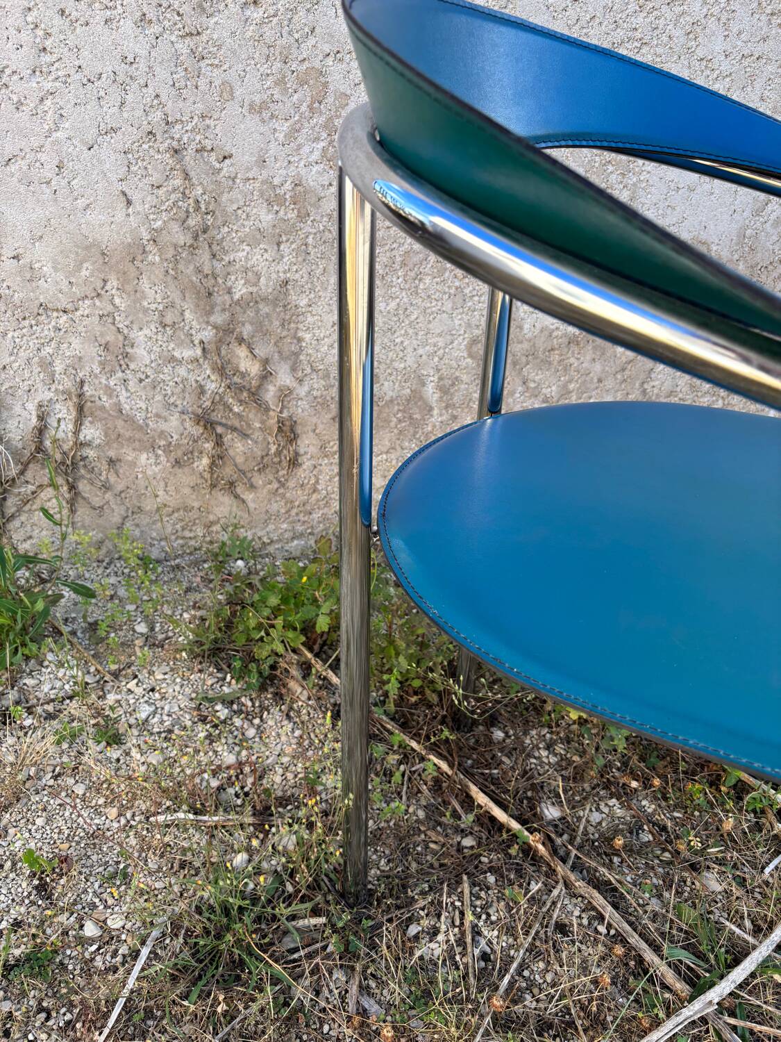 Set of 6 vintage Italian design chairs in leather and chrome metal.