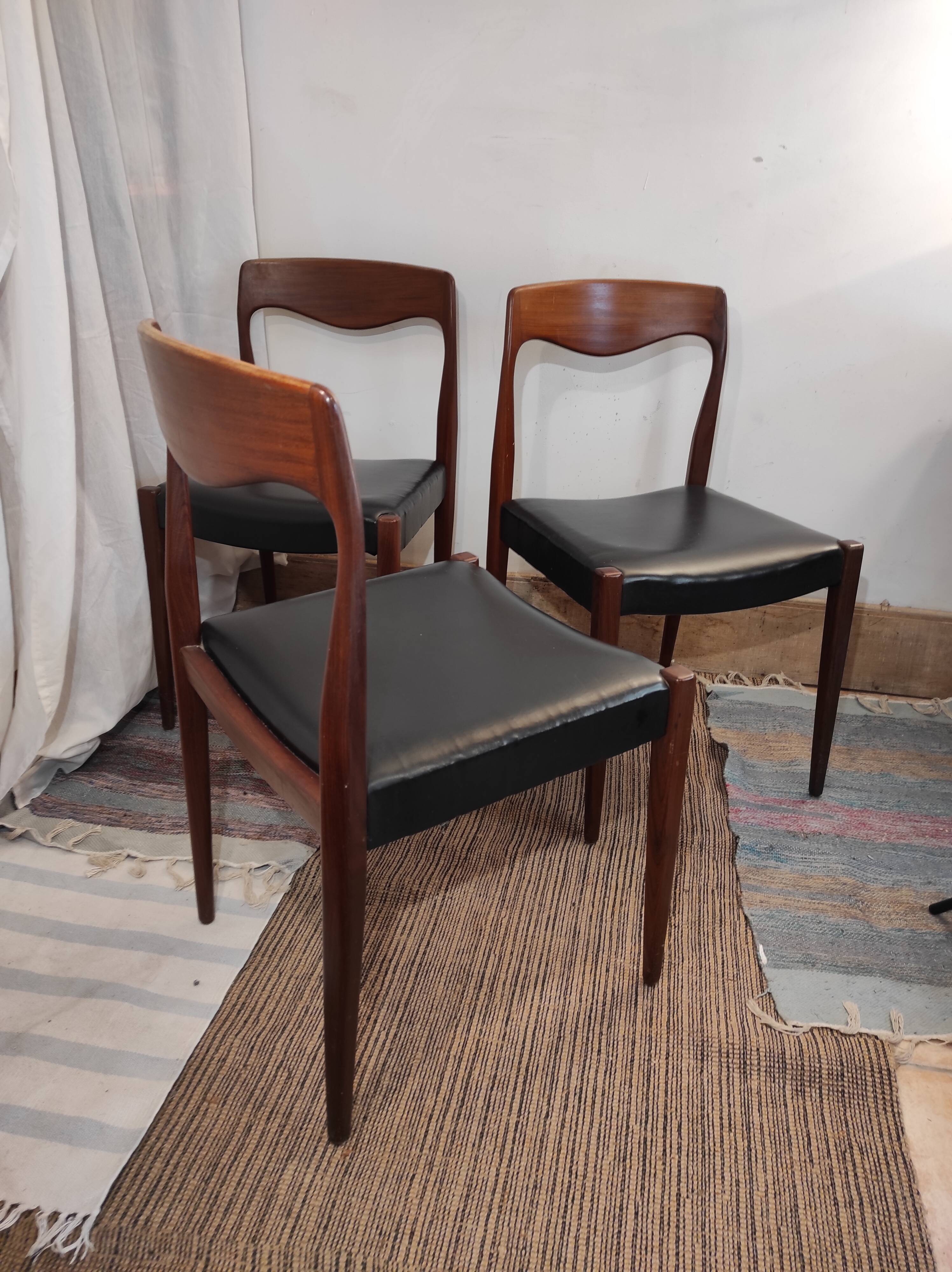 5 Scandinavian/Danish style chairs