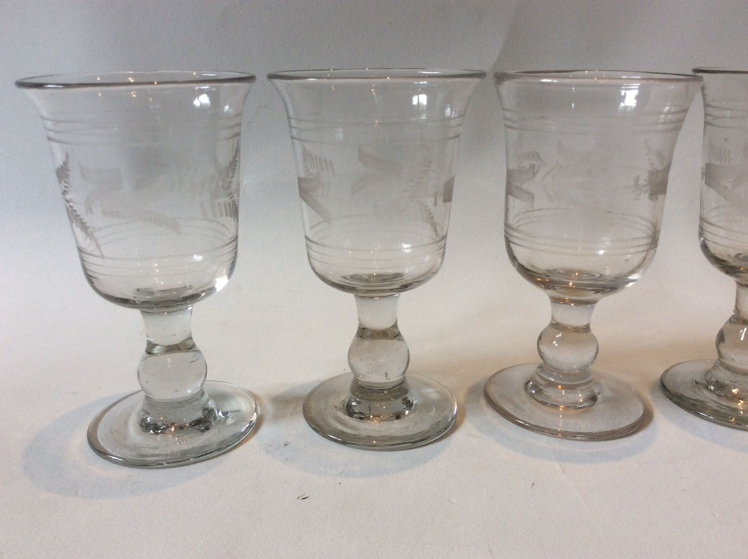 Set de 6 verres gravés soufflés