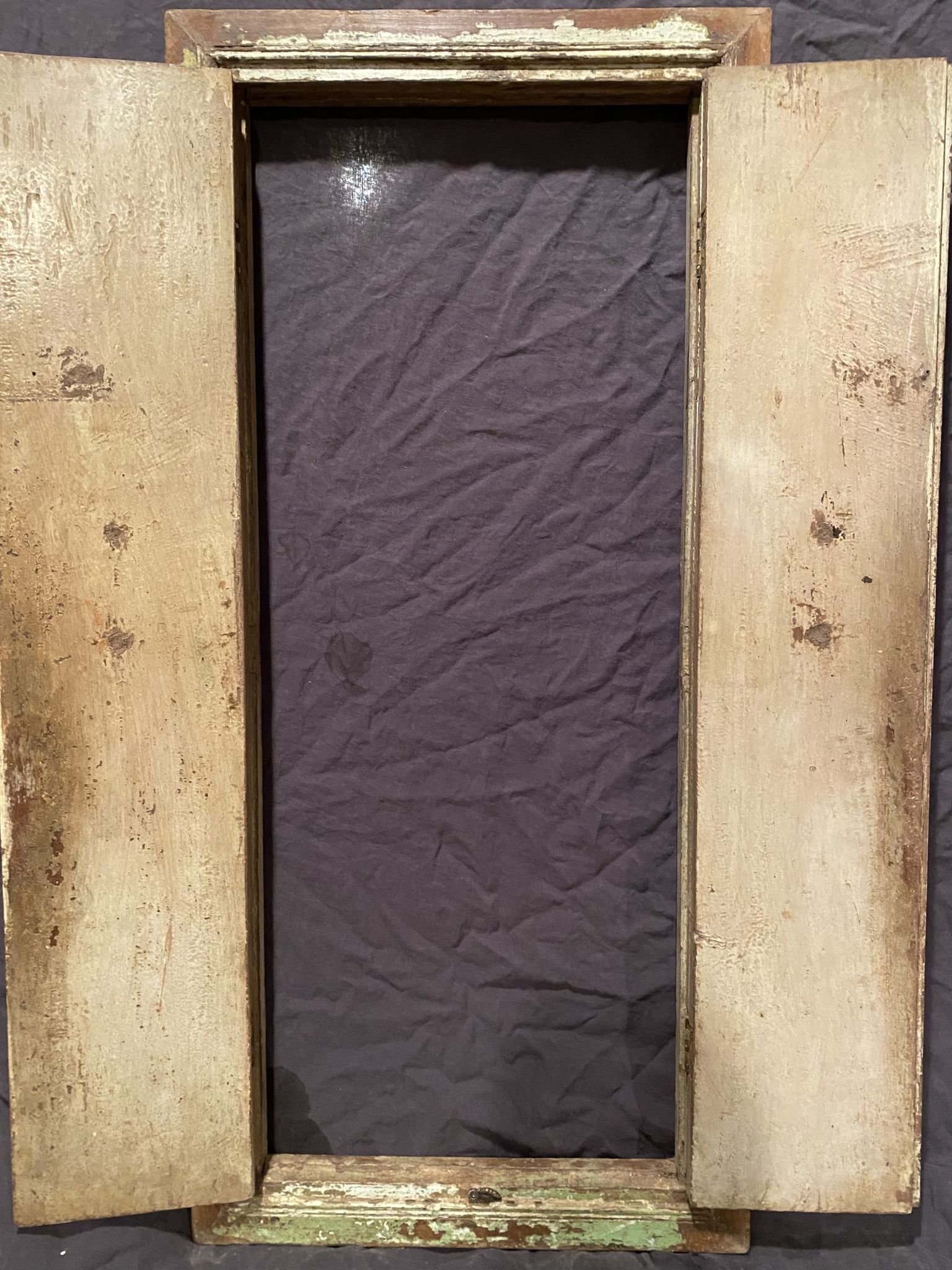 Indian window in green patinated wood