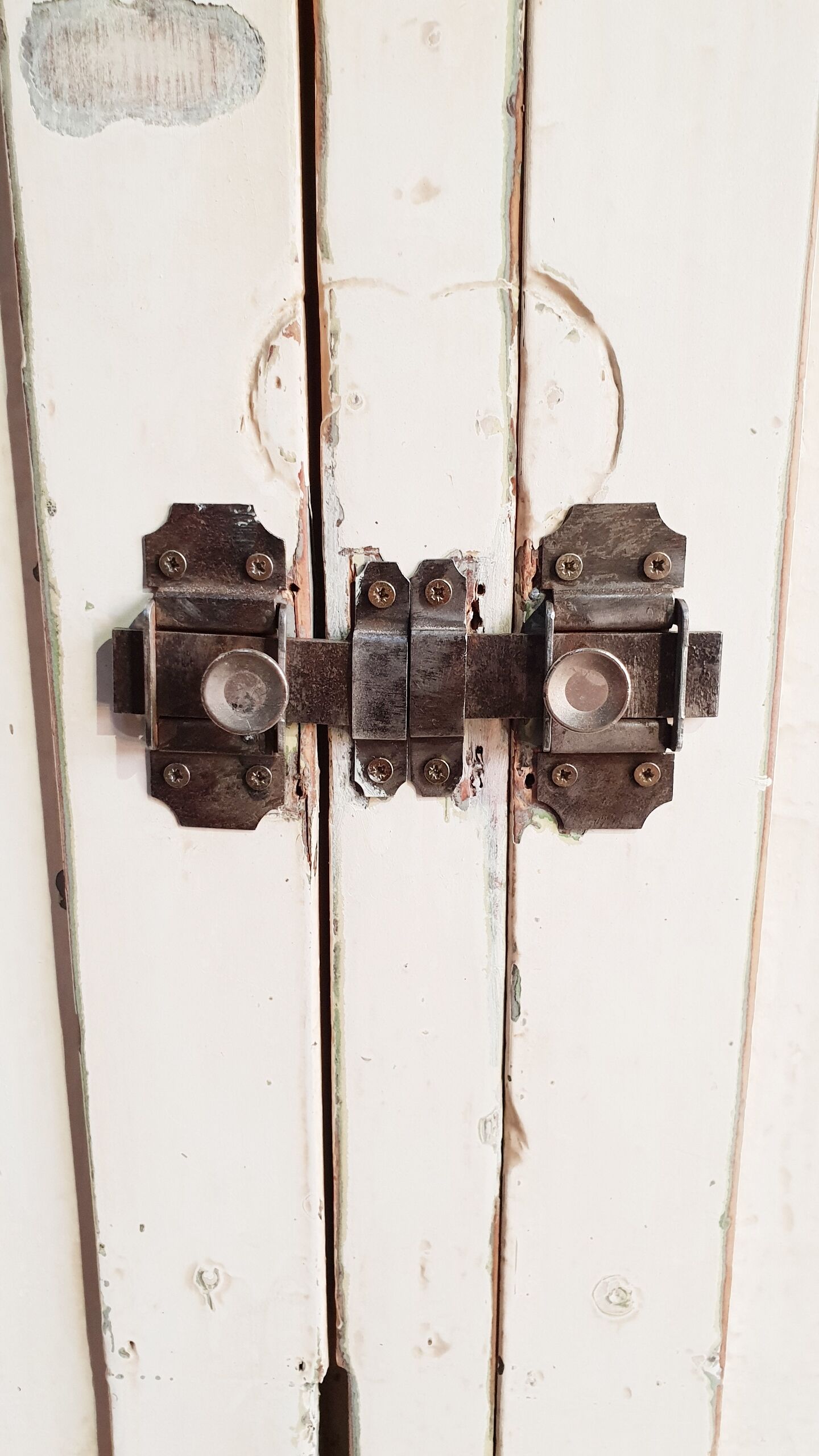 Armoire vintage