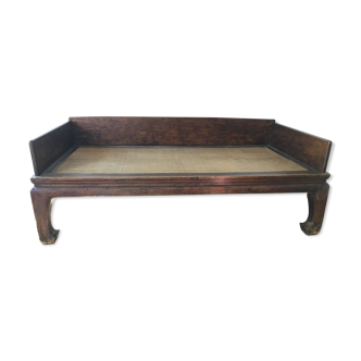 Opium bed