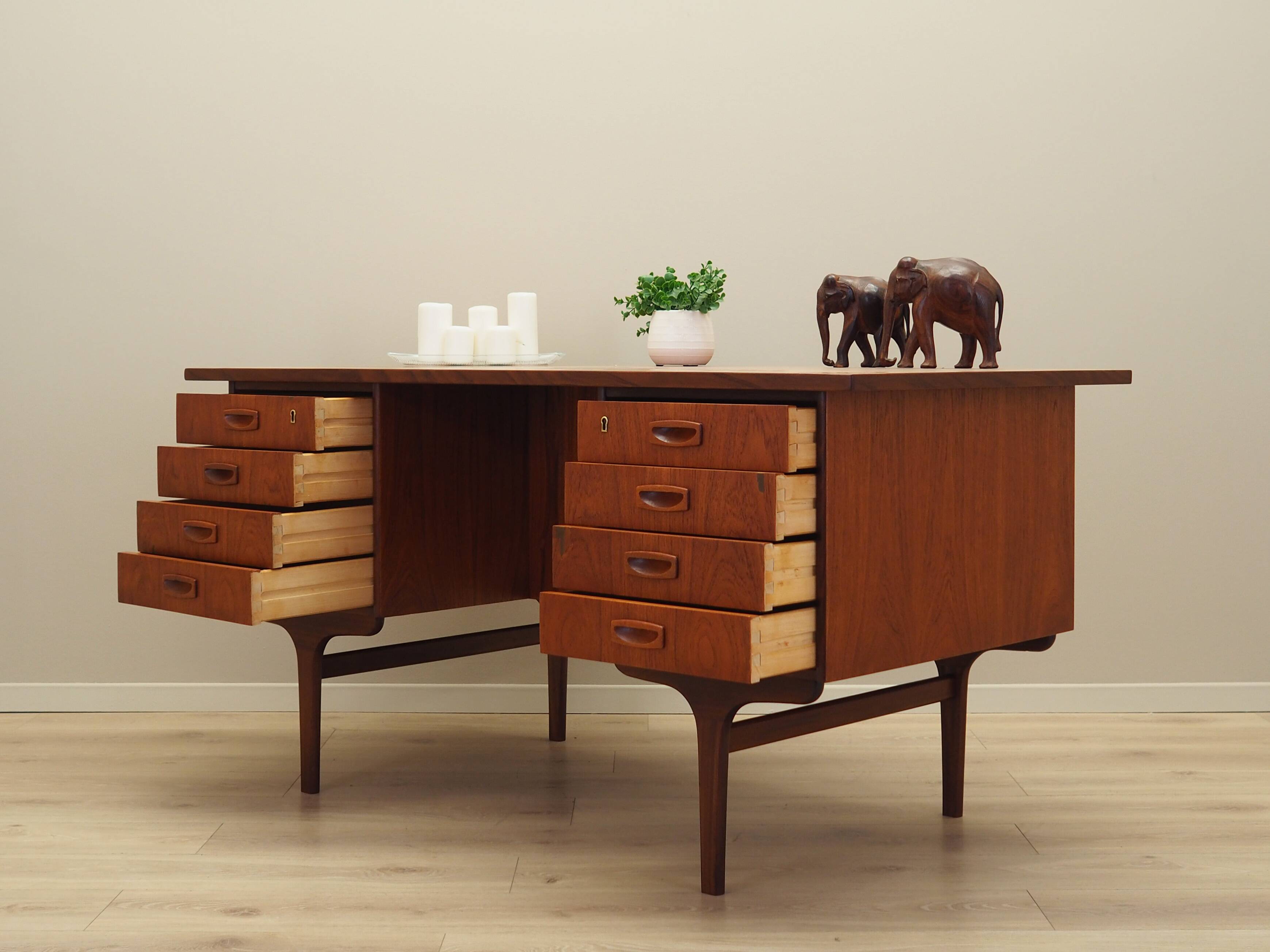 Teak desk, Danish design, 1960s