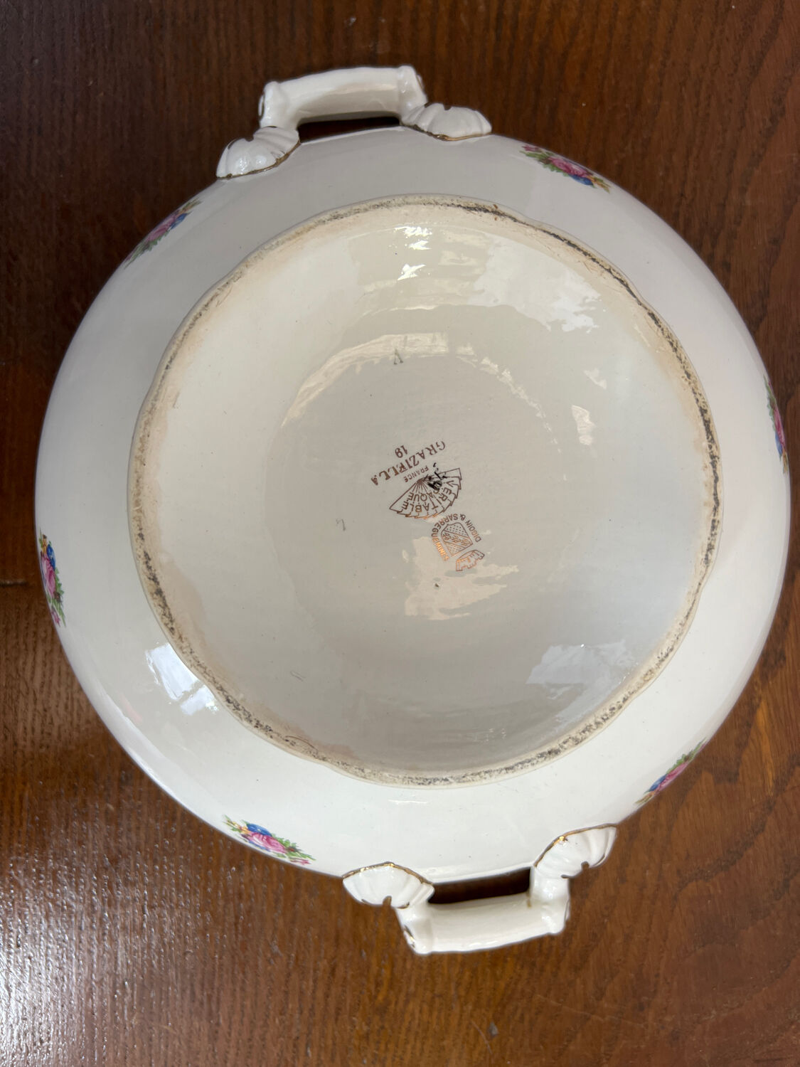 Yellow and white Sarreguemines digoin tureen