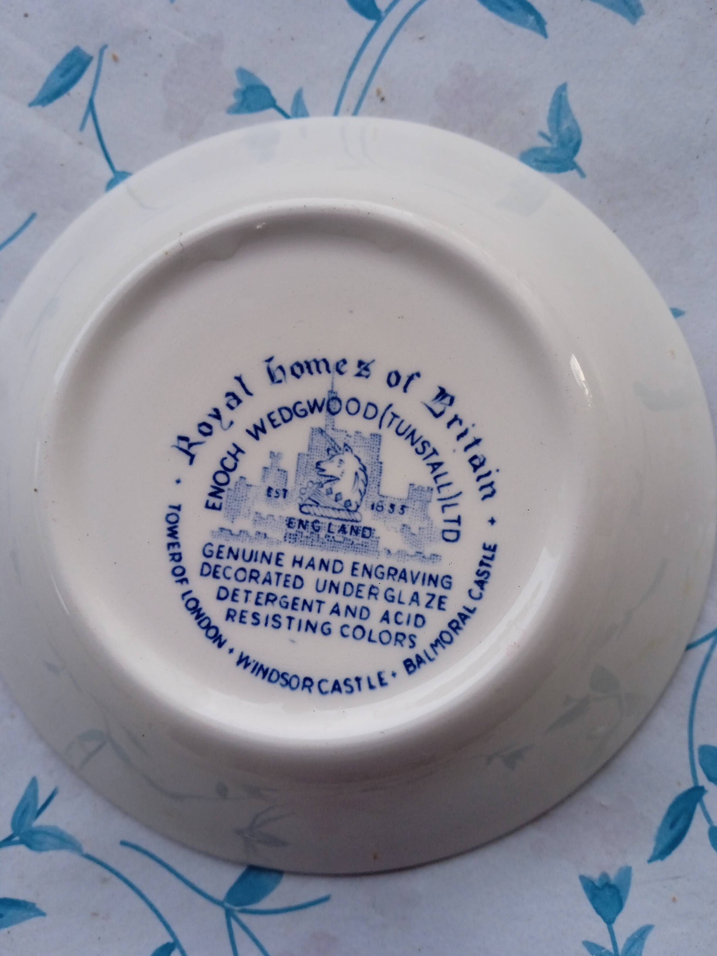 Bowl "Royal homes of Britain"