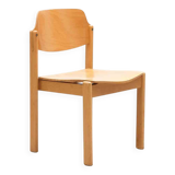 Scandinavian style chair with flared back