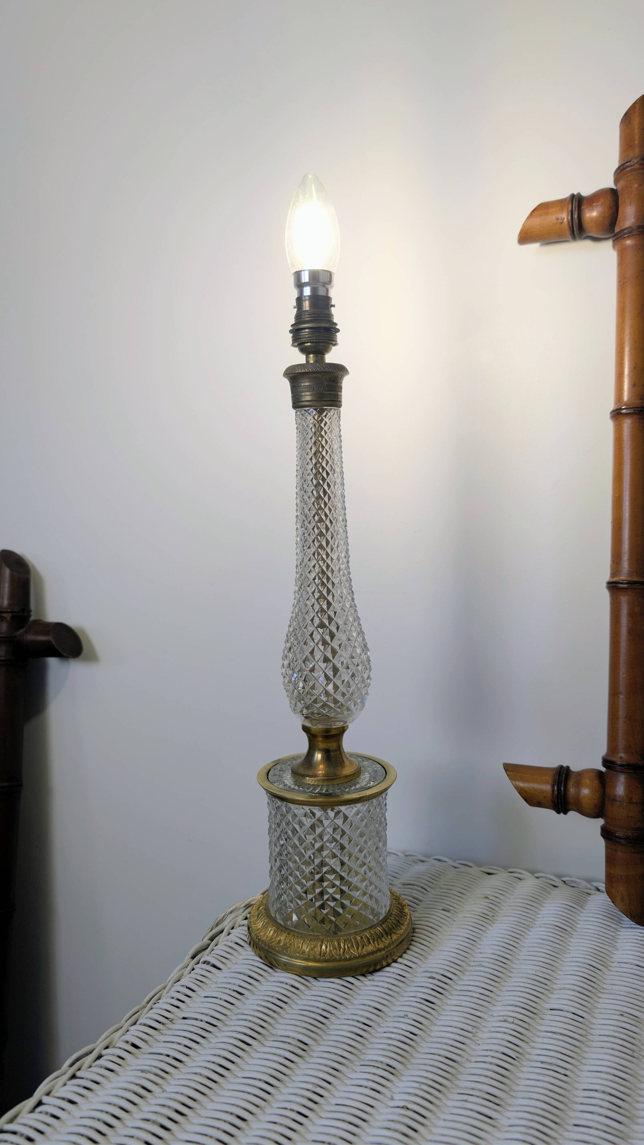 Cut crystal lamp with a gilded bronze mount, early 20th century.