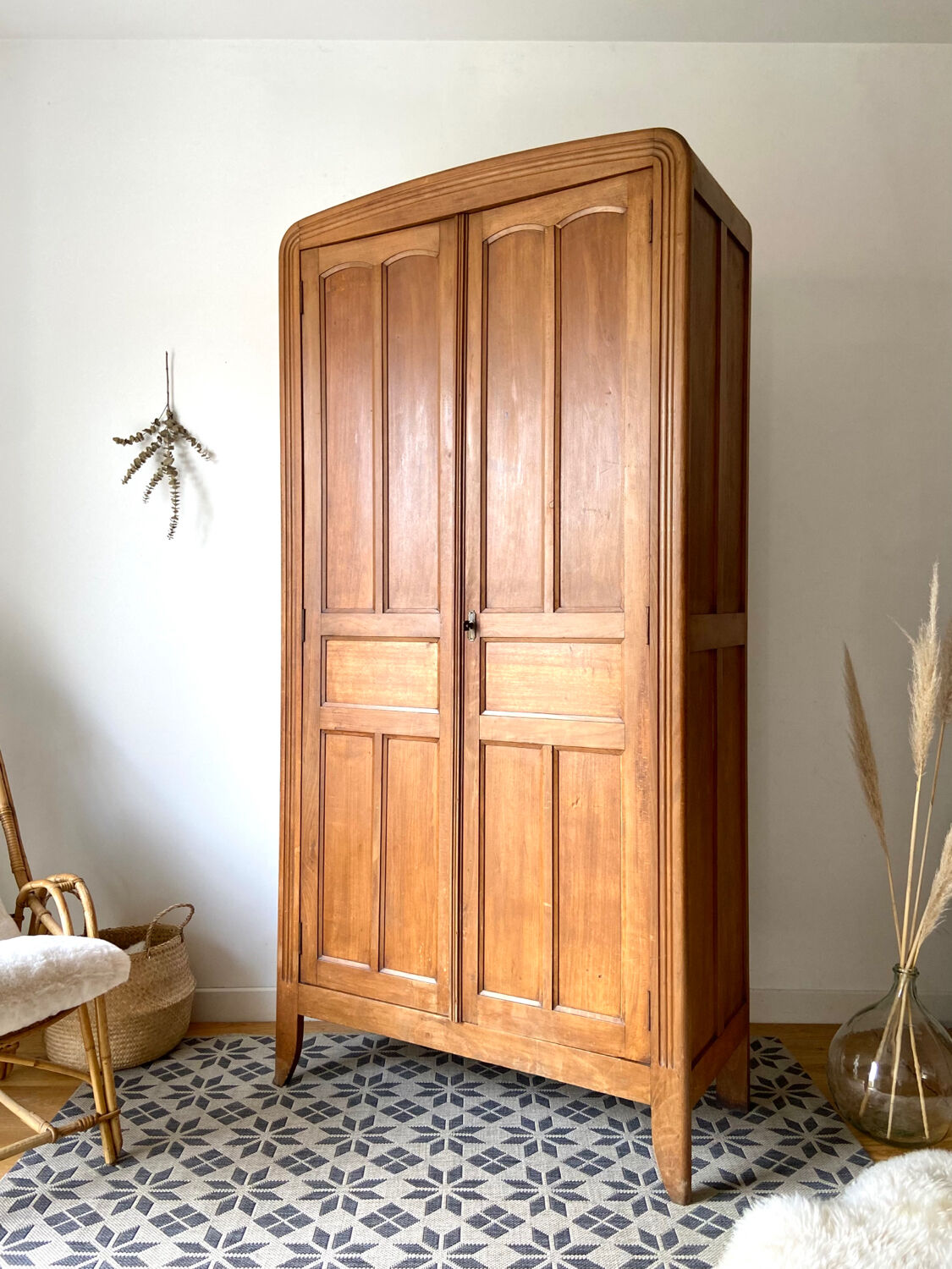 Armoire parisienne