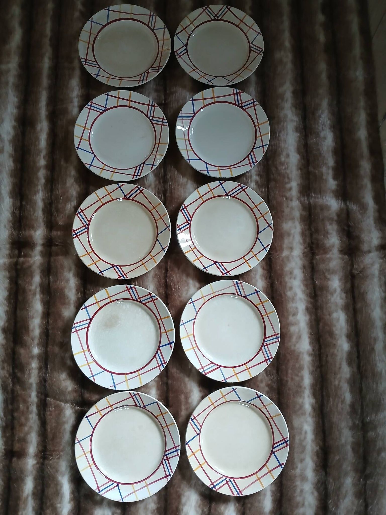 10 antique flat plates from Gien
