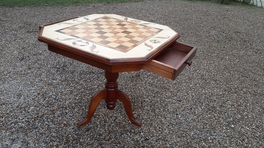 Table at play marquetry