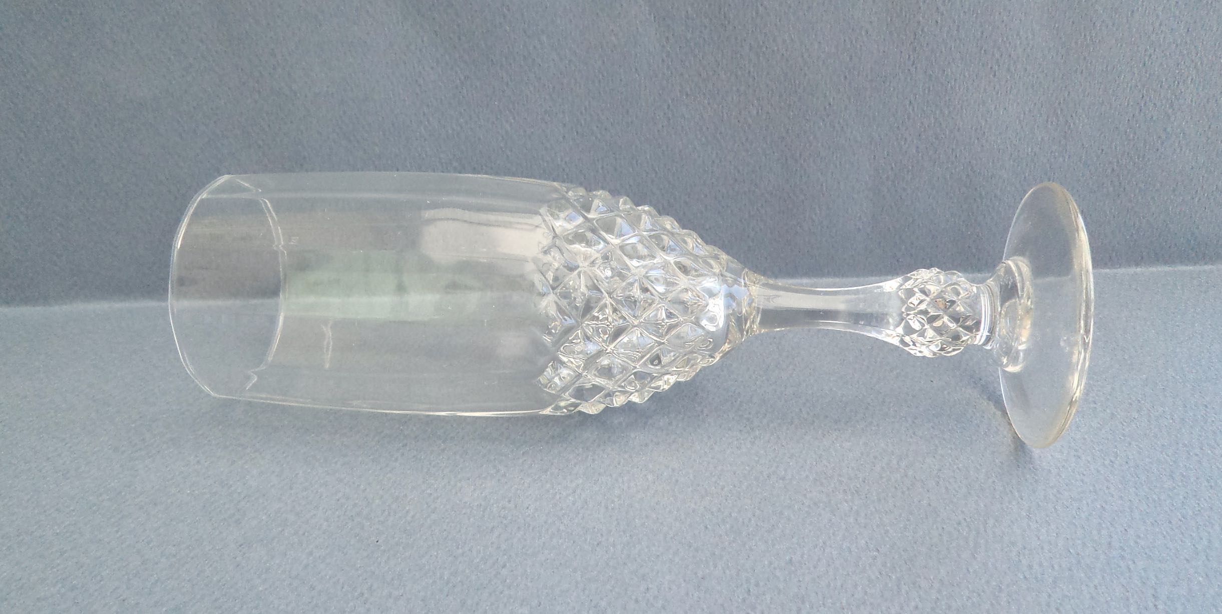 Set of 6 cut crystal champagne flutes