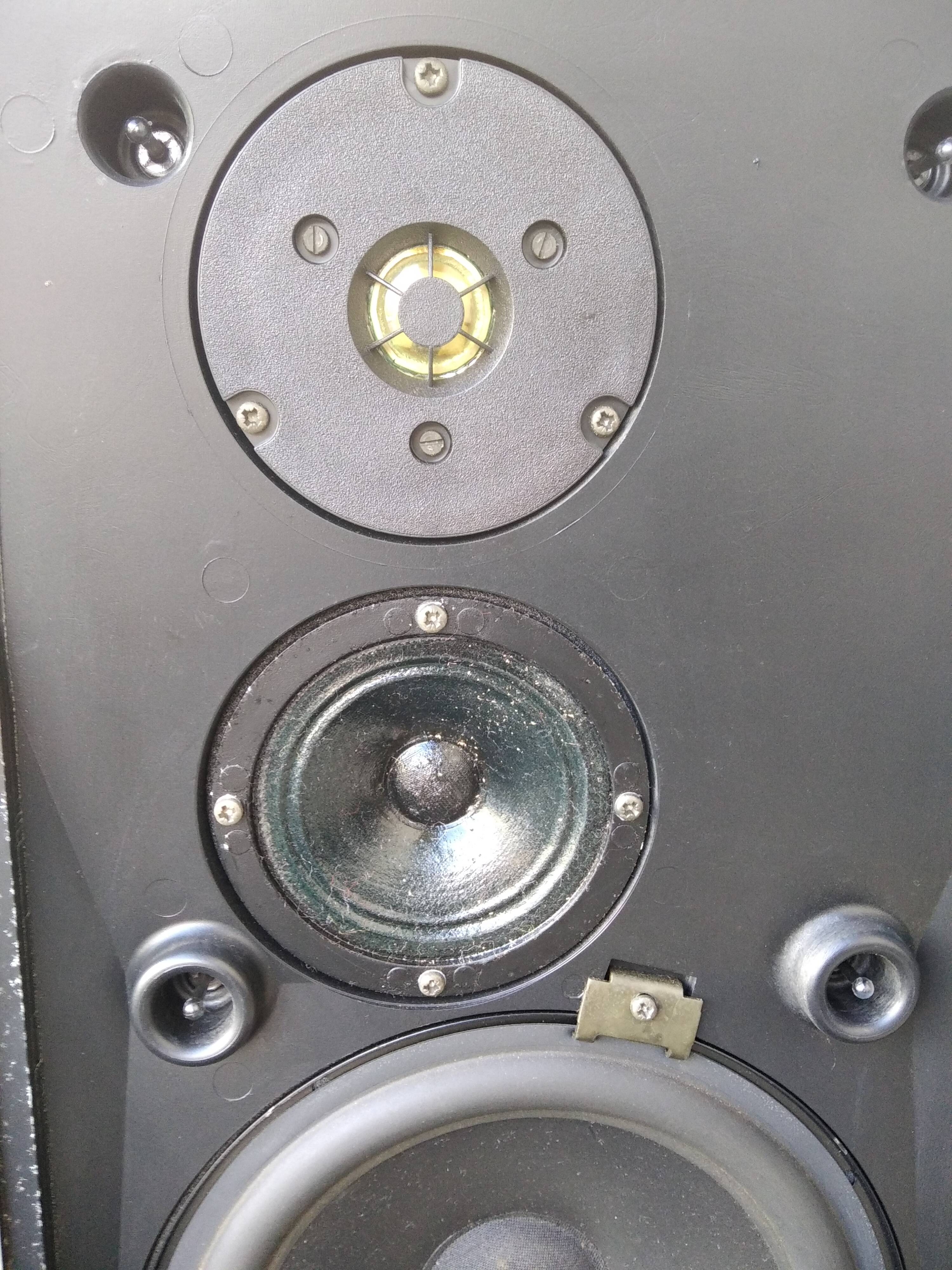 Vintage Bang and Olufsen S45-2 speakers