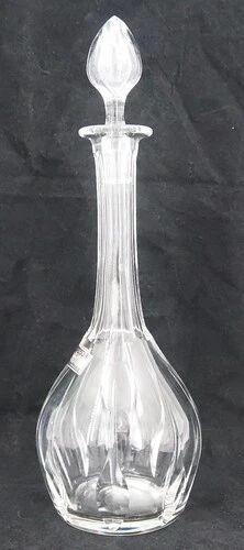 Crystal carafe Saint Louis model Cerdagne, signed, excellent condition.