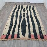 Handmade natural wool rug, size 150 x 250 cm