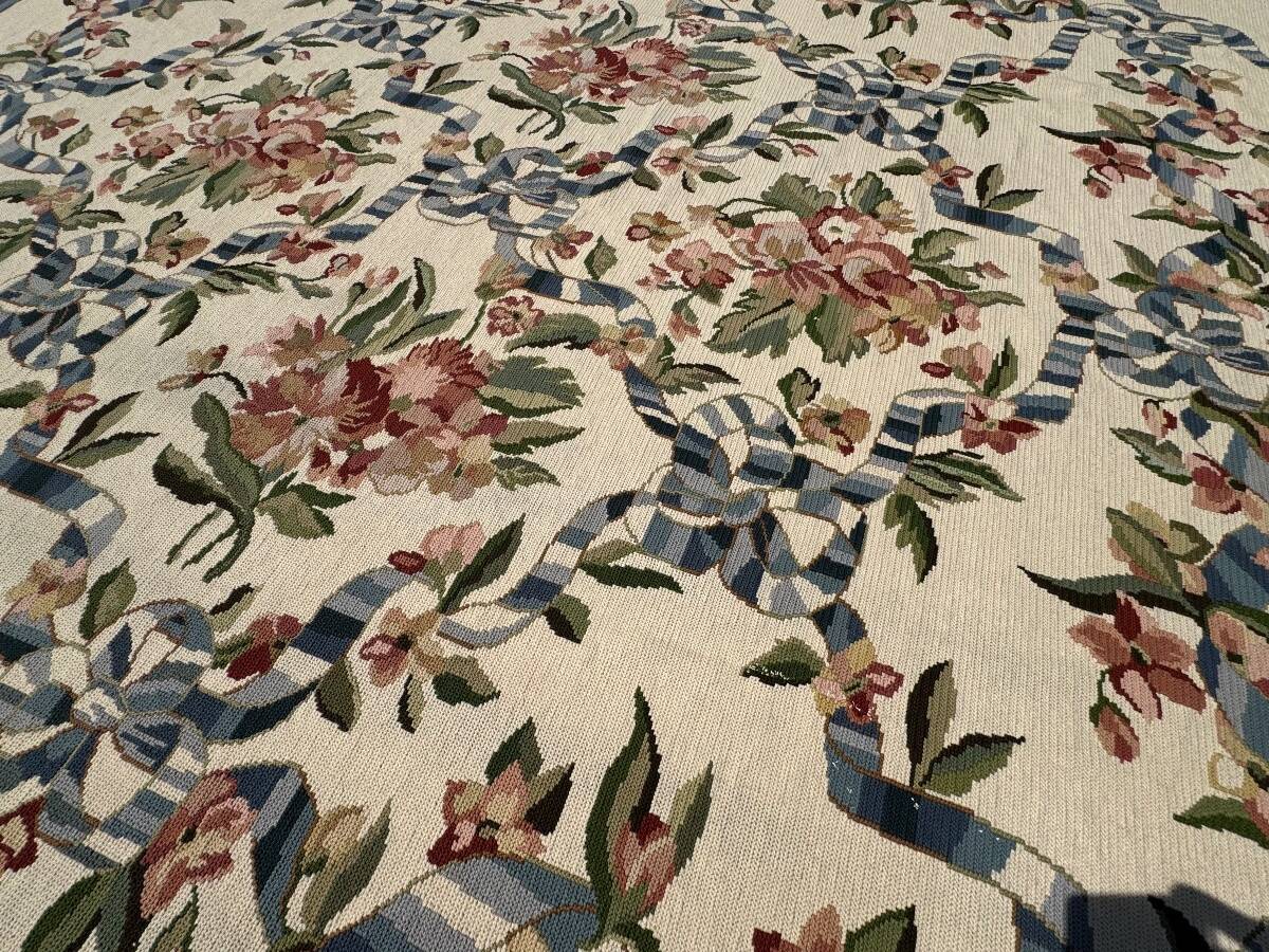 French carpet in petit point 374x320 cm