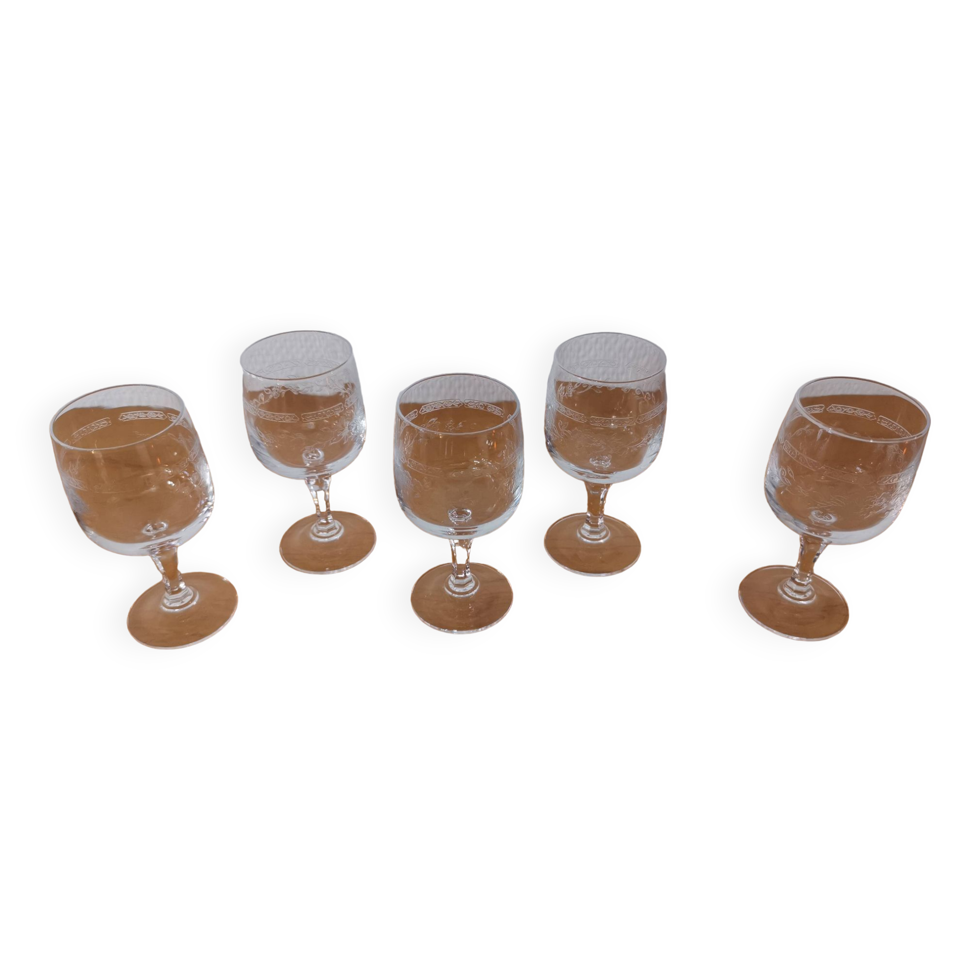 Set of 5 old port glasses with engraved crystal stems