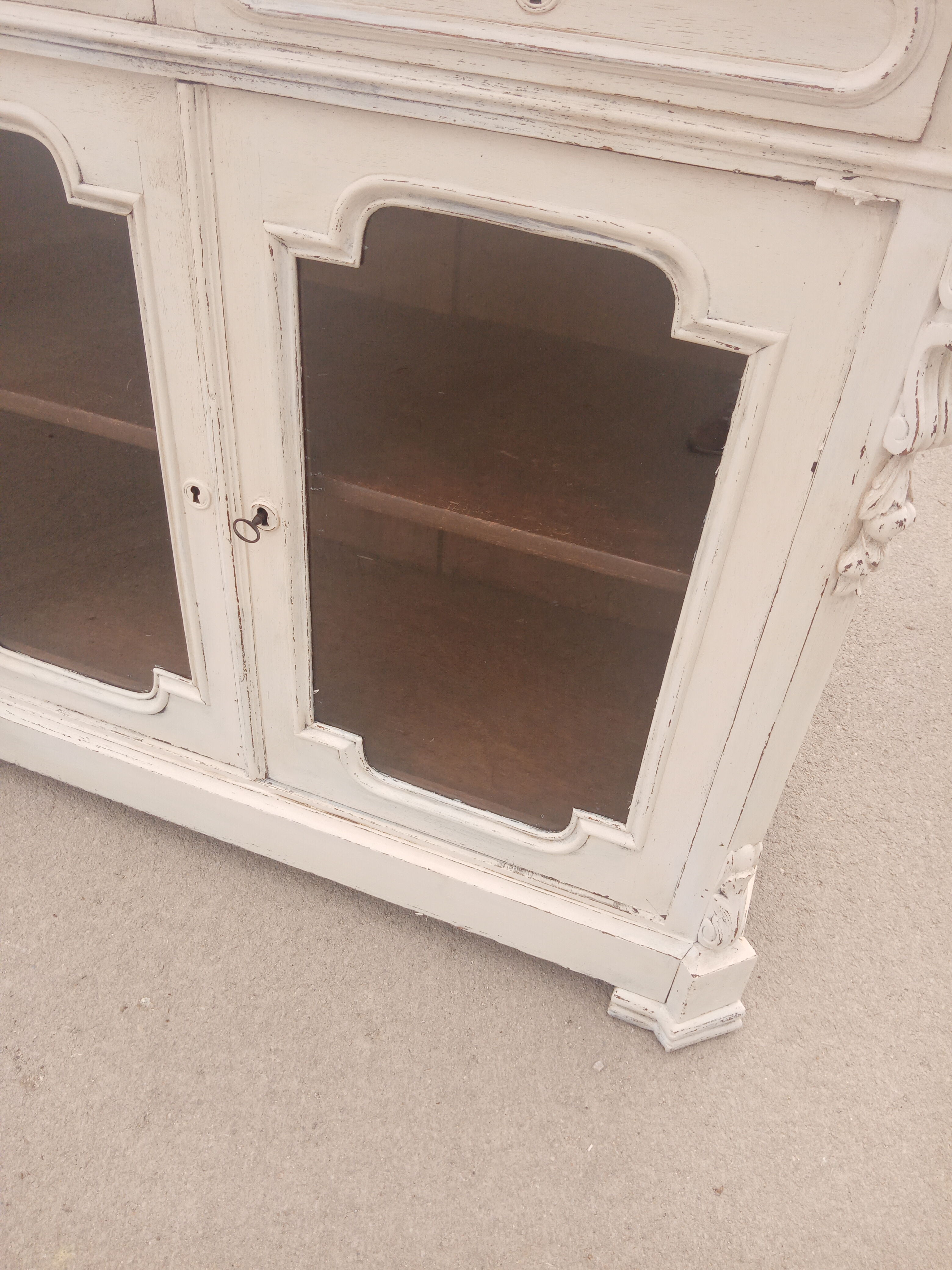 Old buffet 2 doors windows patina Shabby chic