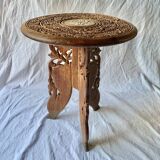 Table d'appoint vintage en bois sculpté