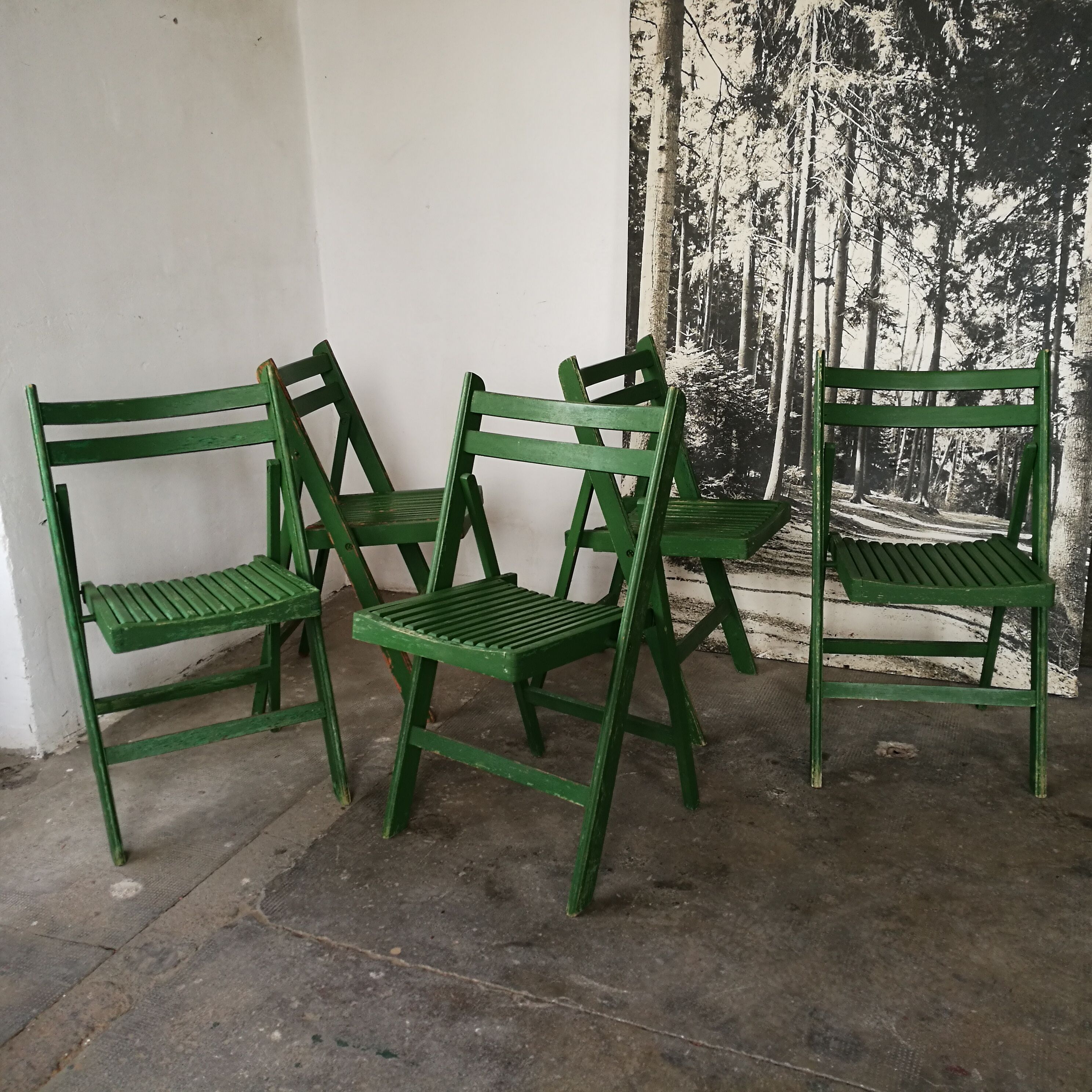 Set of 5 wooden folding chairs