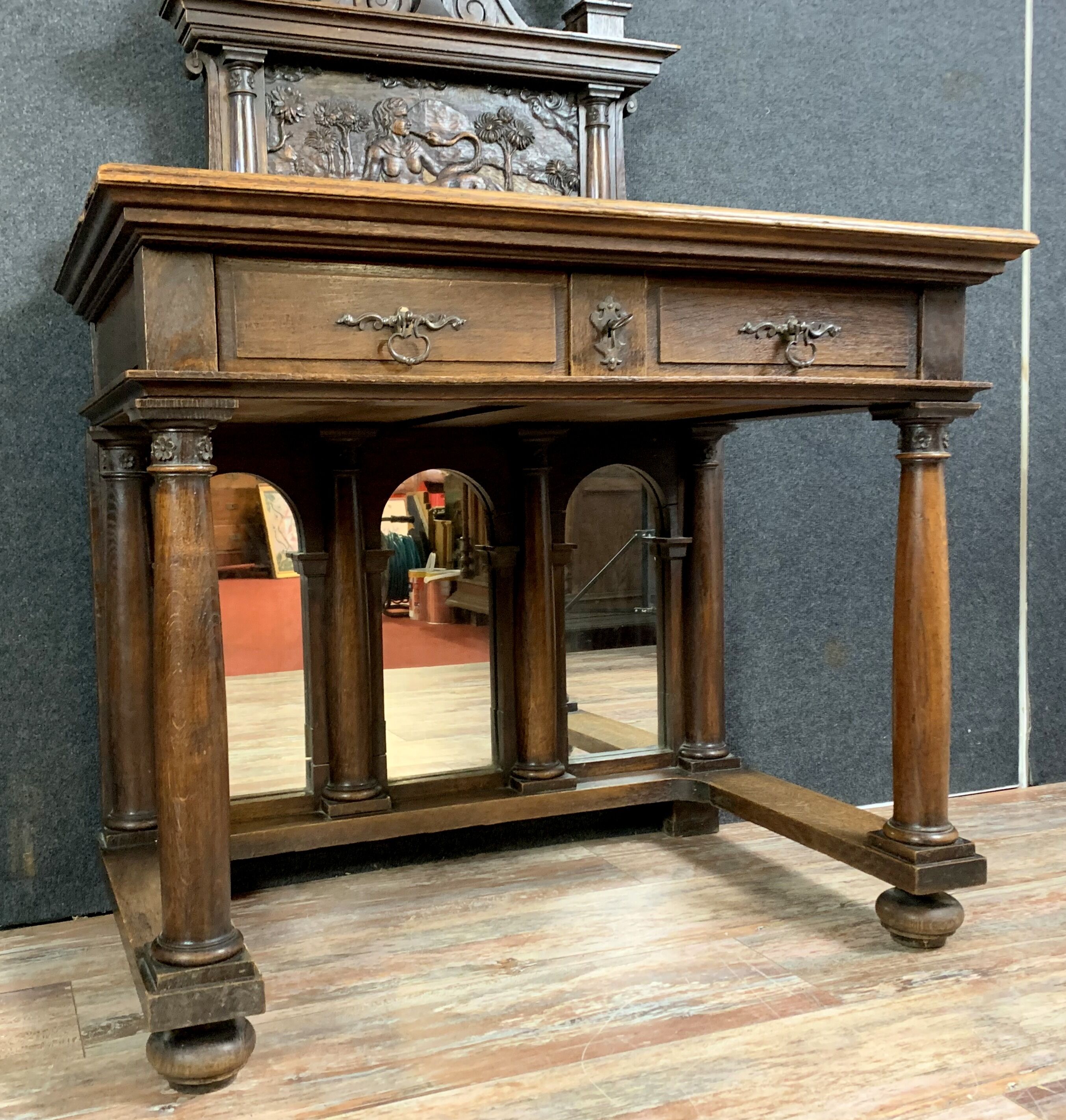 Renaissance Lady's desk in natural wood