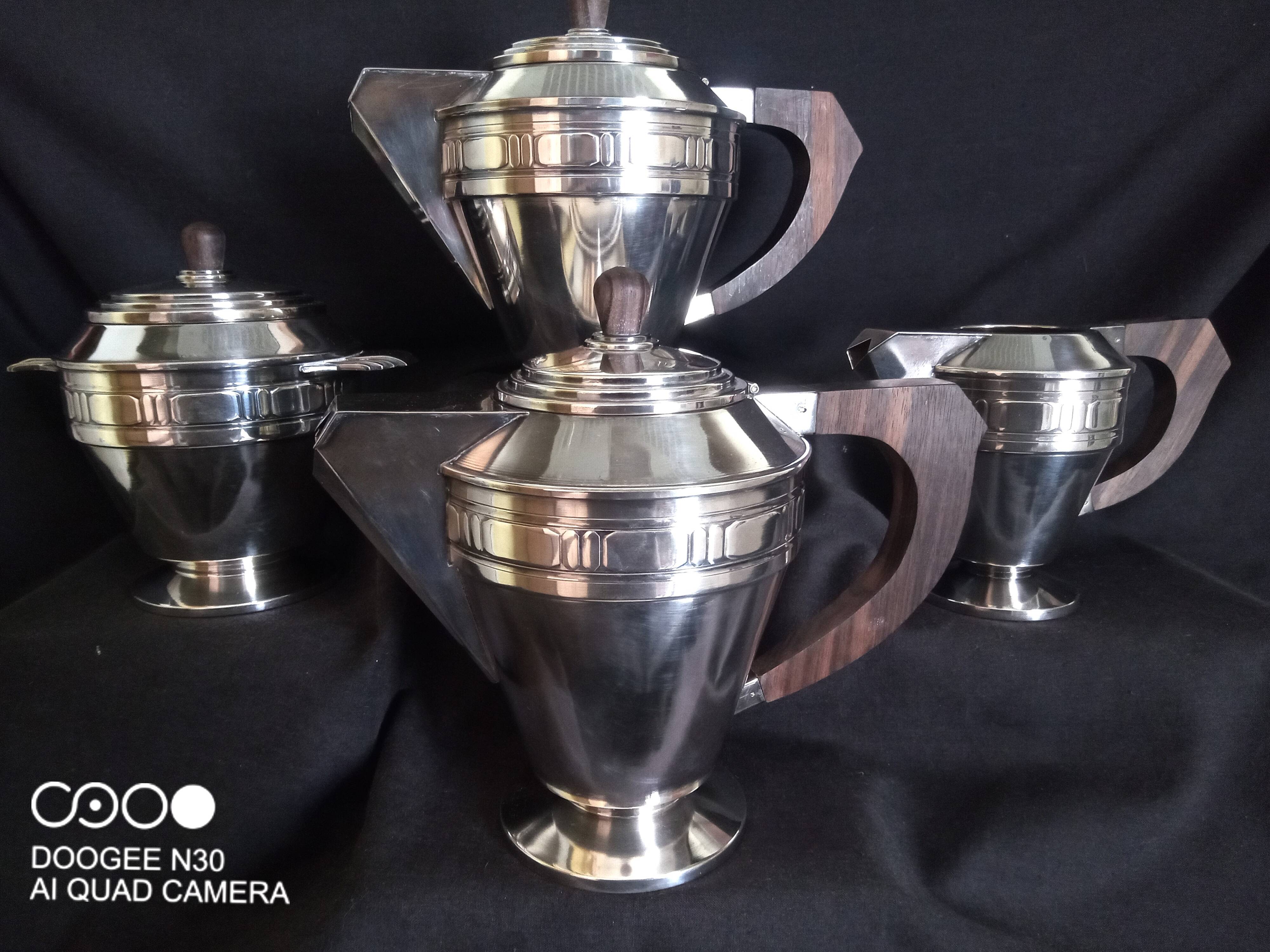 Art Deco silver-plated coffee and tea service, stamped.