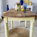 Round folding wooden table