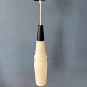 Suspension longue Mid-Century en verre opalin