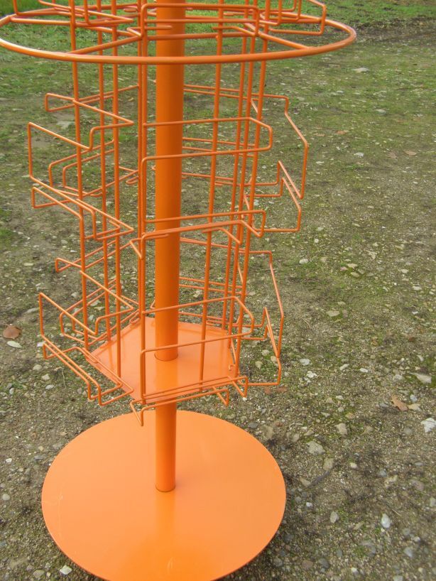 Rotating display for postcards or other, on wheels